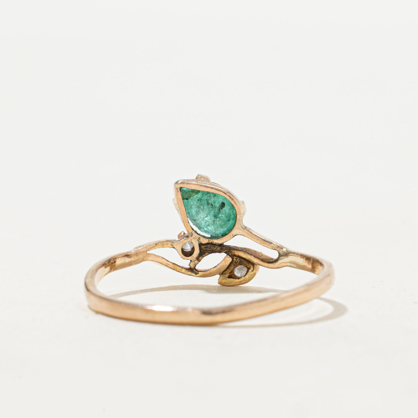 Bague en forme de feuille avec émeraude taille poire et diamants | Taille 8.0