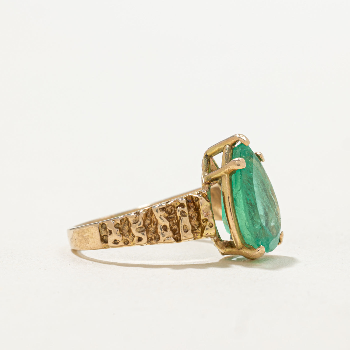 Pear Cut Emerald Textured Ring | 2.20ct | SZ 5.0