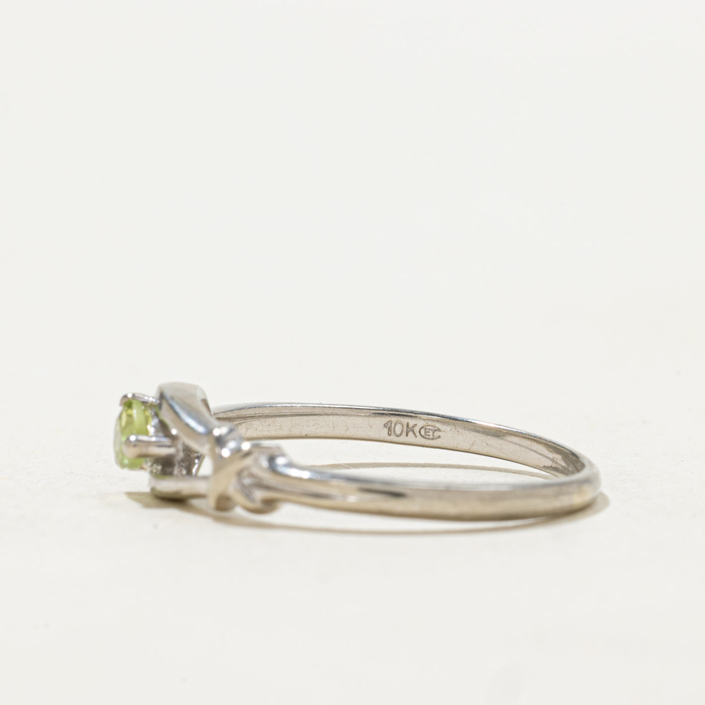 Pear Cut Peridot Buckle Ring | SZ 6.75