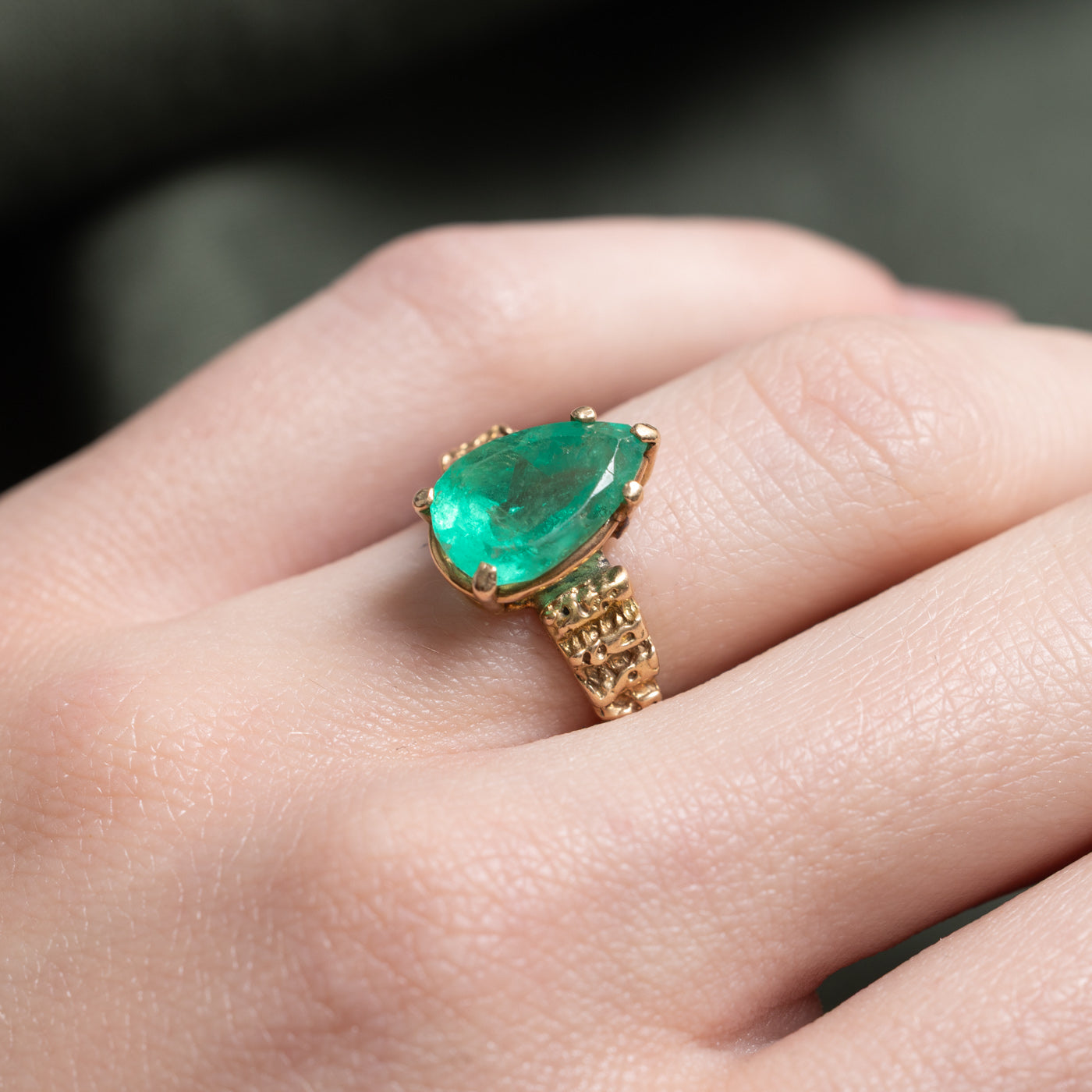 Pear Cut Emerald Textured Ring | 2.20ct | SZ 5.0