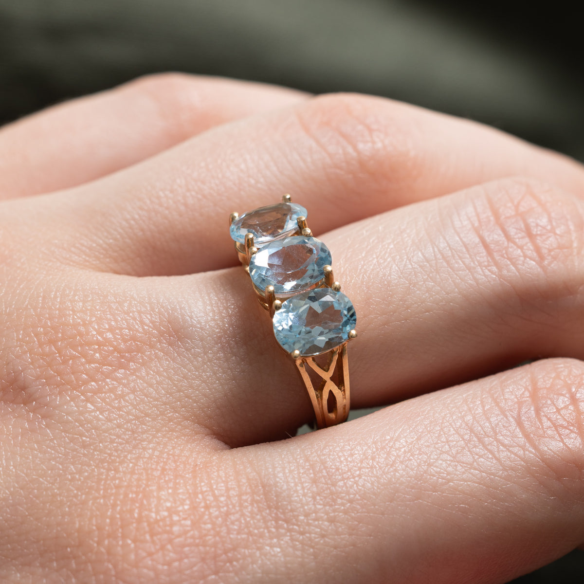 10k Three Stone Blue Topaz Ring | 5.25ctw | SZ 7