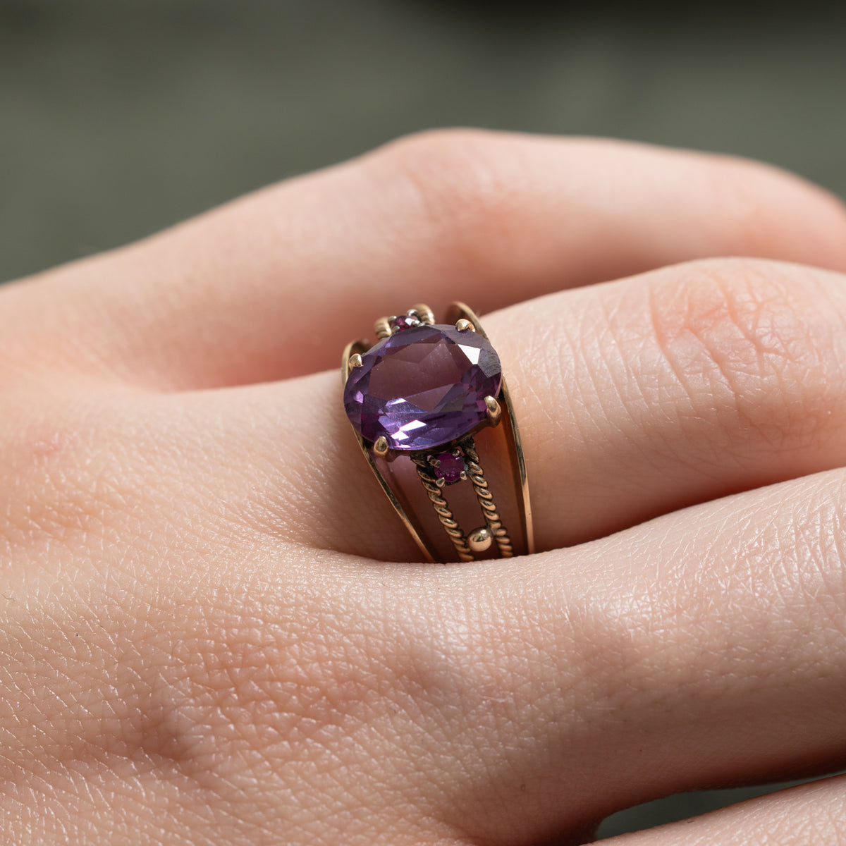 14k Synthetic Sapphire & Ruby Accented Open Shank Ring | 3.00ctw | SZ 4.5