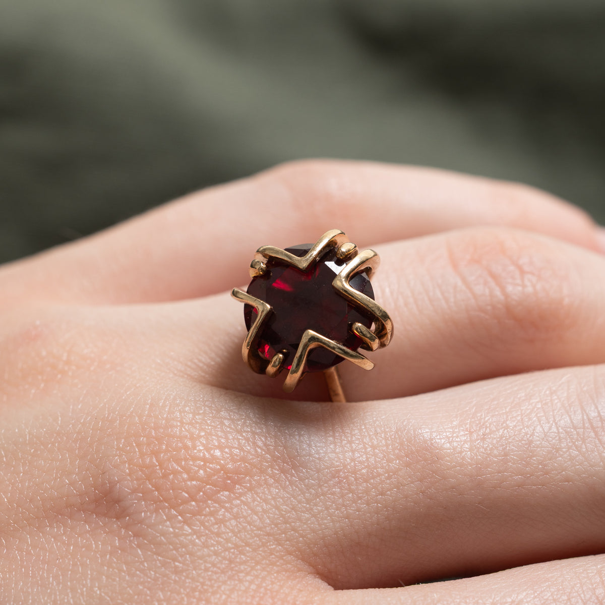 Vintage Canadian Synthetic Ruby Geometric Ring | 7.50ct | SZ 5.25