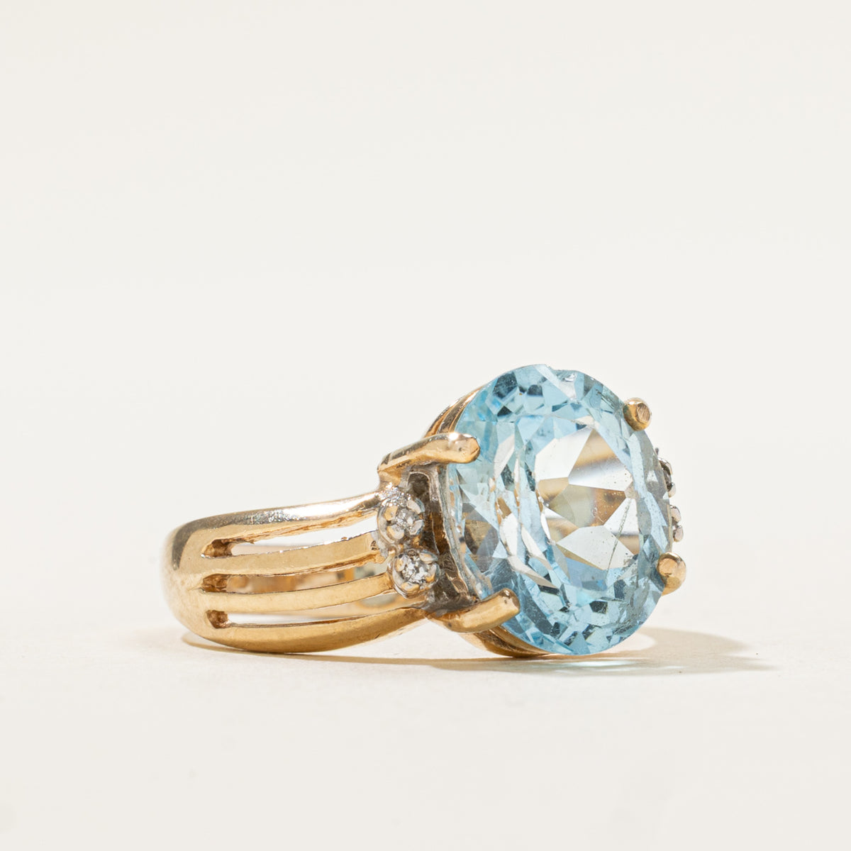 10k Blue Topaz & Diamond Grooved Wave Ring | 4.30ct, 0.008ctw | SZ 6.5
