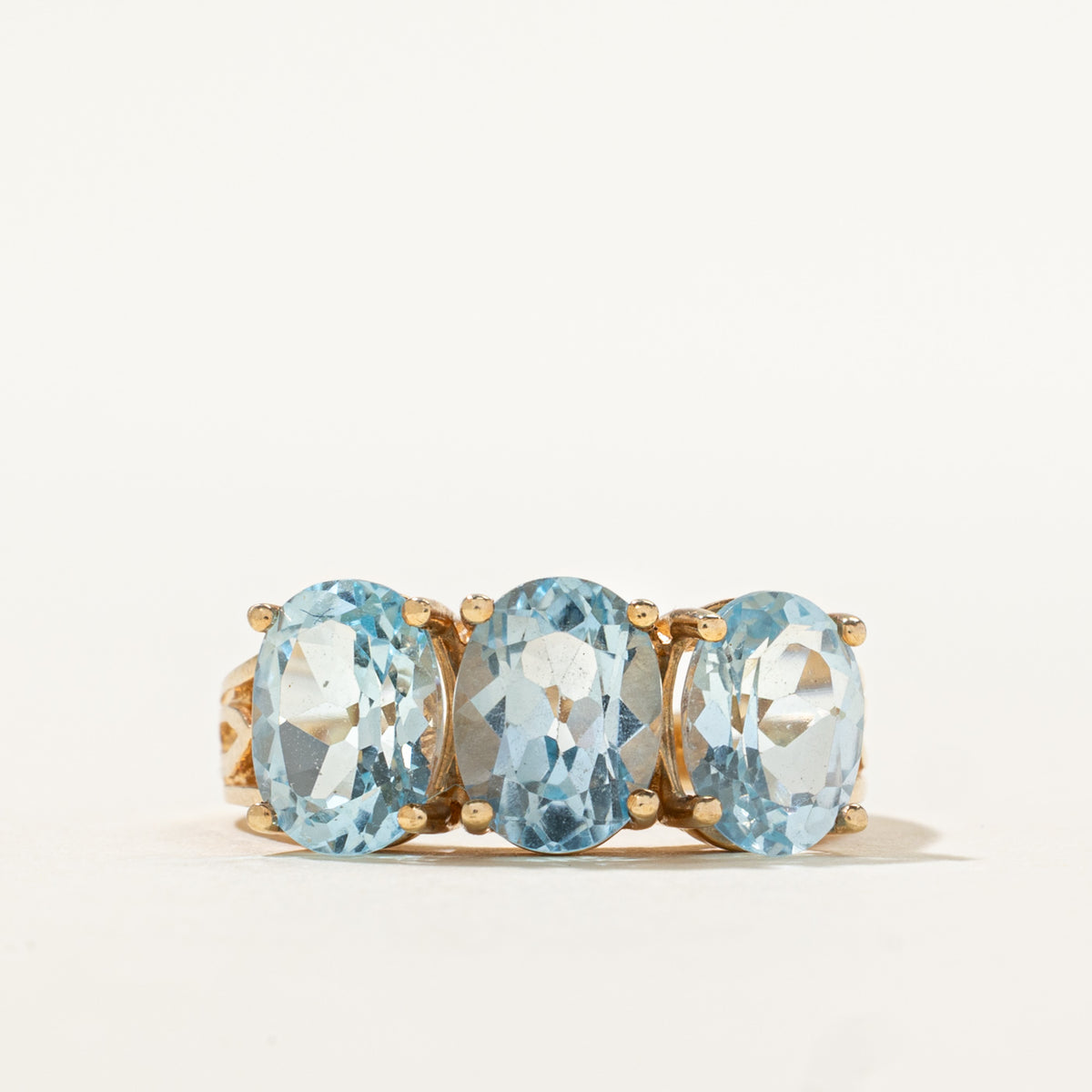 10k Three Stone Blue Topaz Ring | 5.25ctw | SZ 7