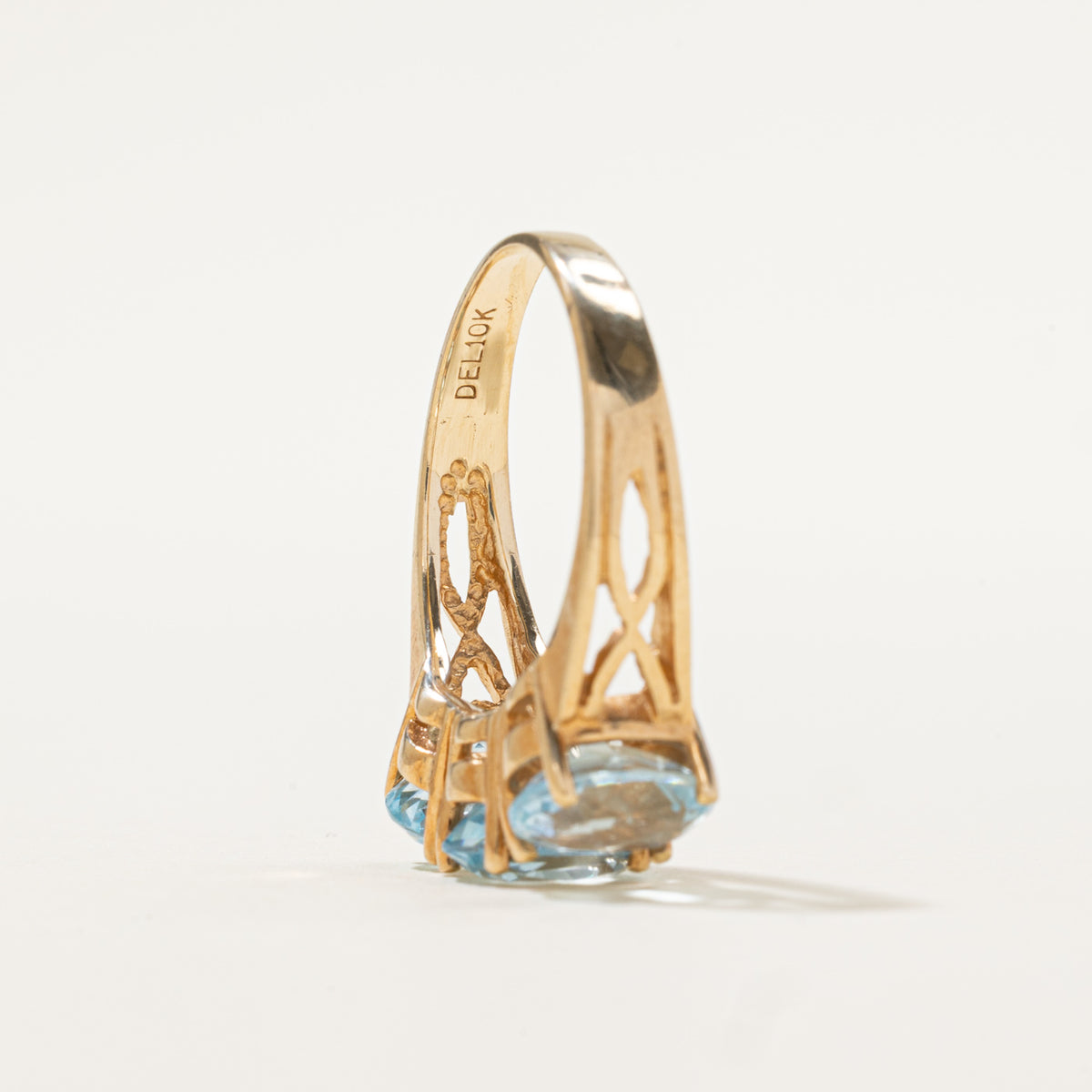 10k Three Stone Blue Topaz Ring | 5.25ctw | SZ 7