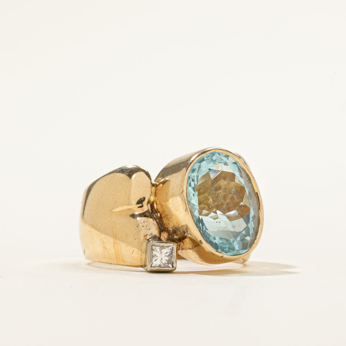 14k Bezel Set Aquamarine & Diamond Abstract Cocktail Ring | 4.50ct, 0.10ct | SZ 7.25
