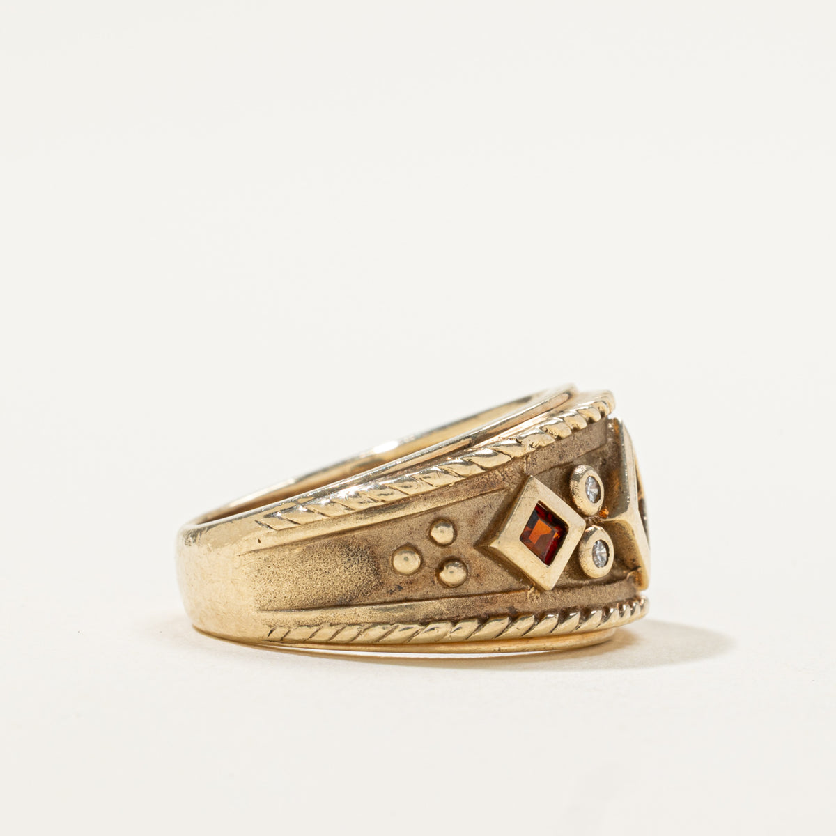 10k Garnet & Diamond Rope Geometric Tapered Band | 0.52ctw, 0.04ctw | SZ 5.75