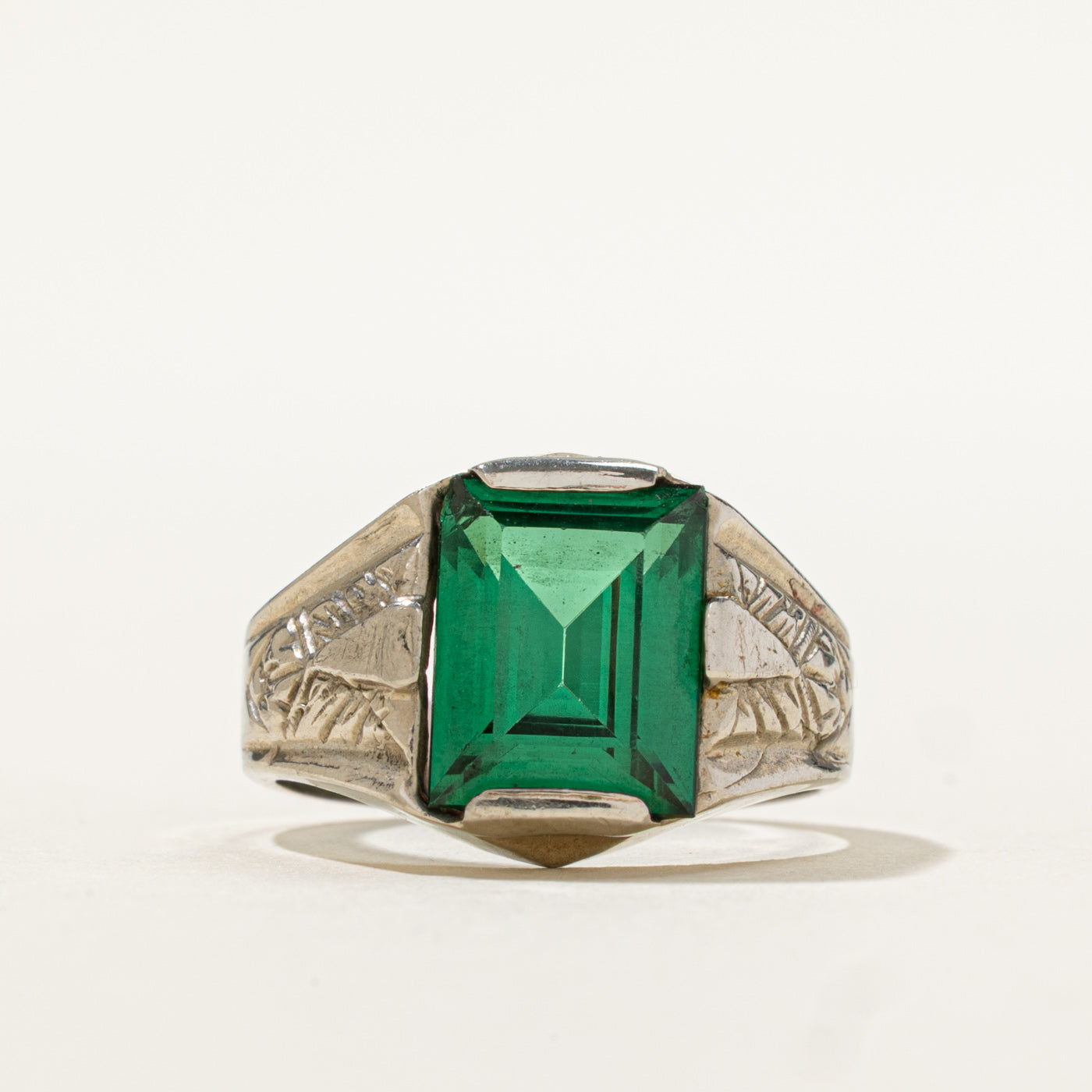 10k Solitaire Spinel Engraved Signet Ring | 3.20ct | SZ 5.5