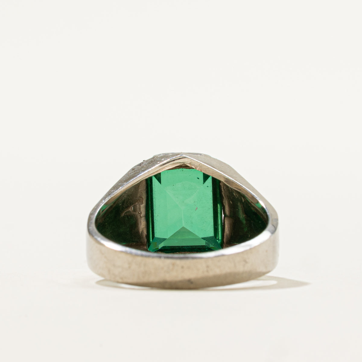10k Solitaire Spinel Engraved Signet Ring | 3.20ct | SZ 5.5