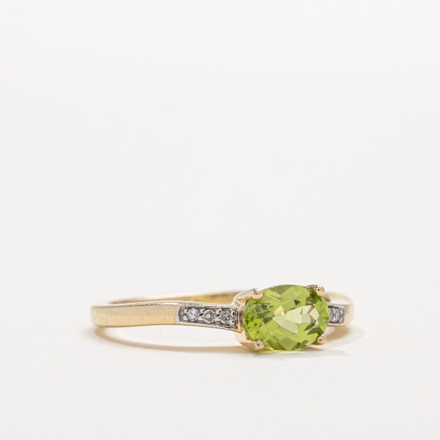 10K East West Oval Cut Peridot & Diamond Wave Ring | SZ 7.75