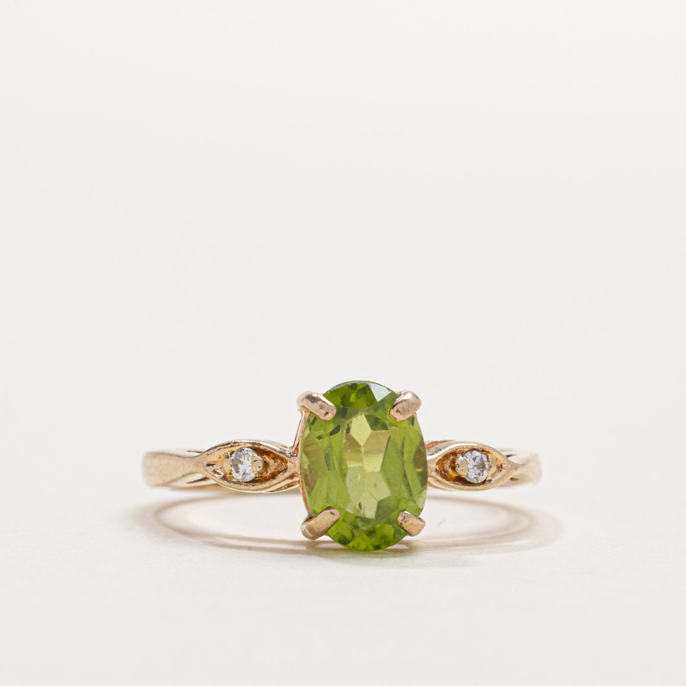 10K Oval Cut Peridot & Diamond Accented Ring | SZ 6.75
