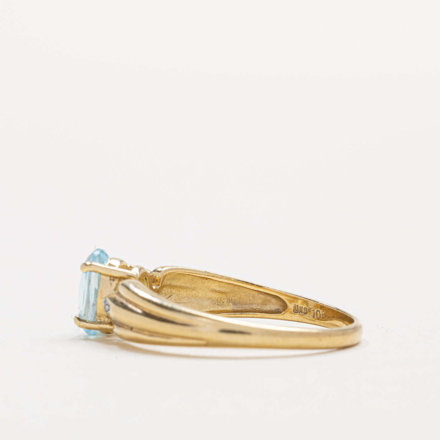 10k Oval Cut Blue Topaz & Diamond Grooved Ring | SZ 7.0