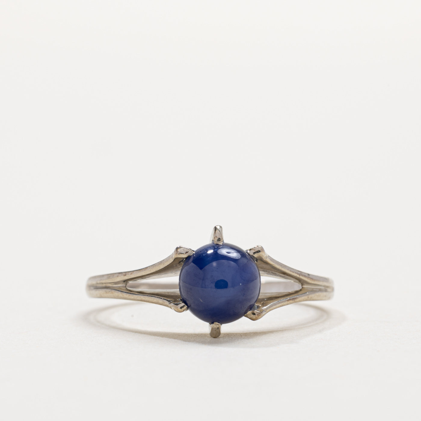 10K Cabochon Synthetic Star Sapphire Ring | SZ 7.0