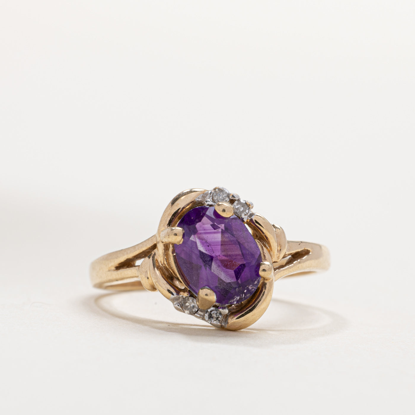 10K Oval Cut Amethyst & Diamond Accented Ring | SZ 6.5