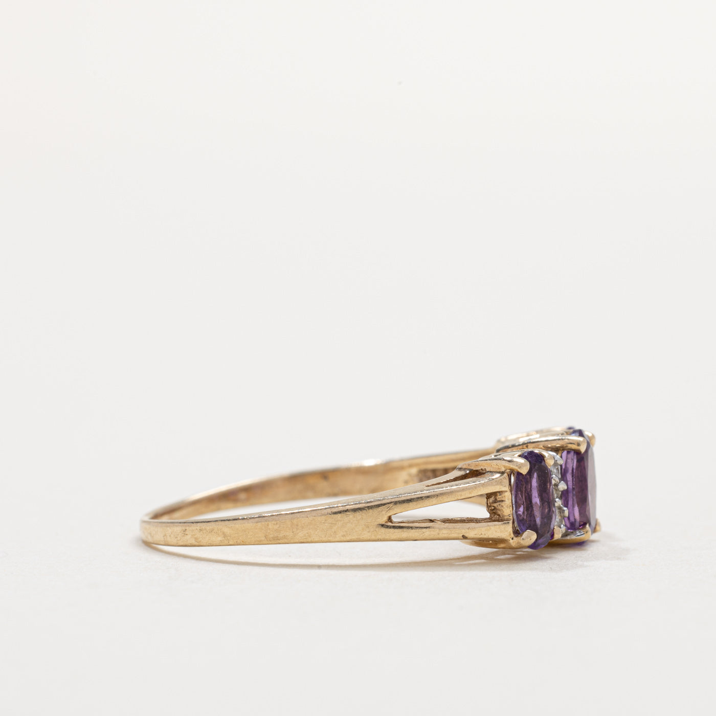 10K Three Stone Oval Cut Amethyst & Diamond Accented Ring | SZ 7.75