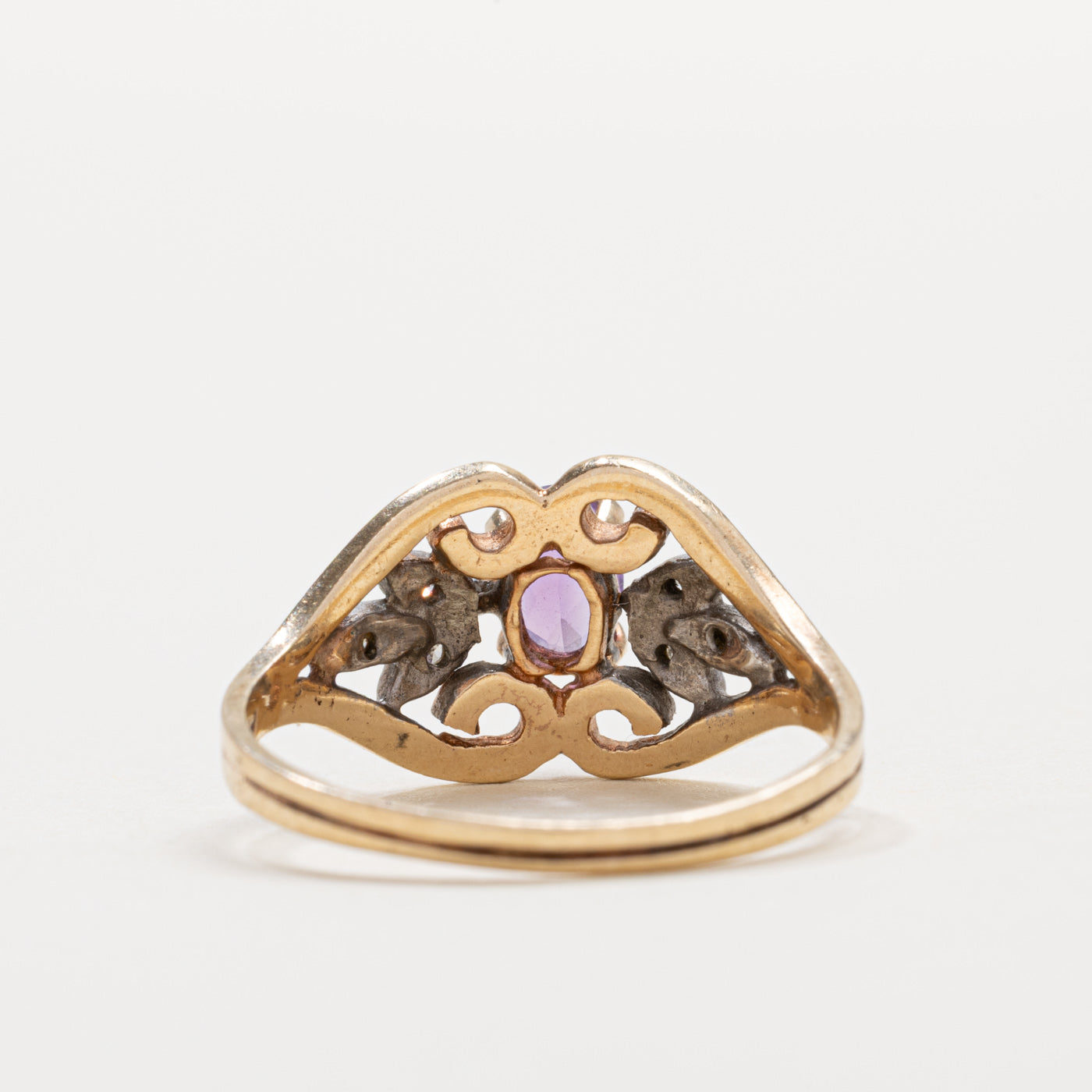 Bague ajourée florale en or 10 carats avec améthyste ovale et diamants | Taille 7.0