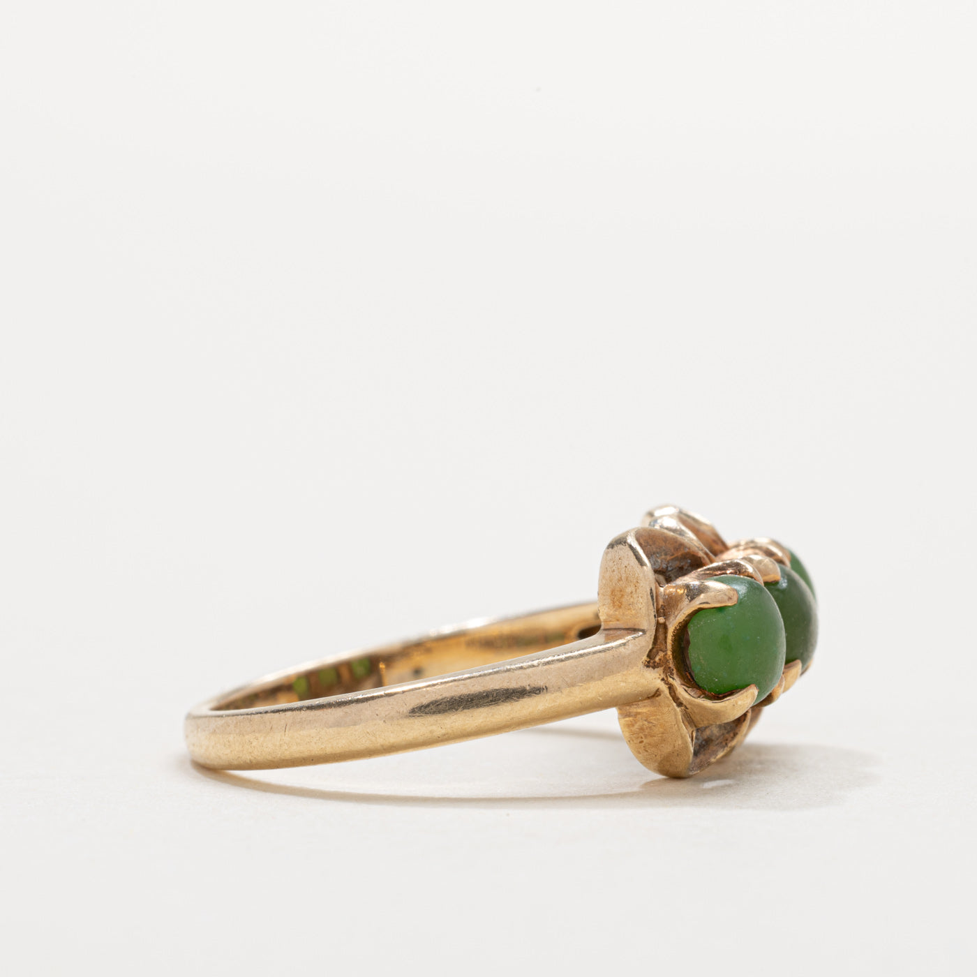 10K Three Stone Cabochon Nephrite Jade Ring | SZ 6.5