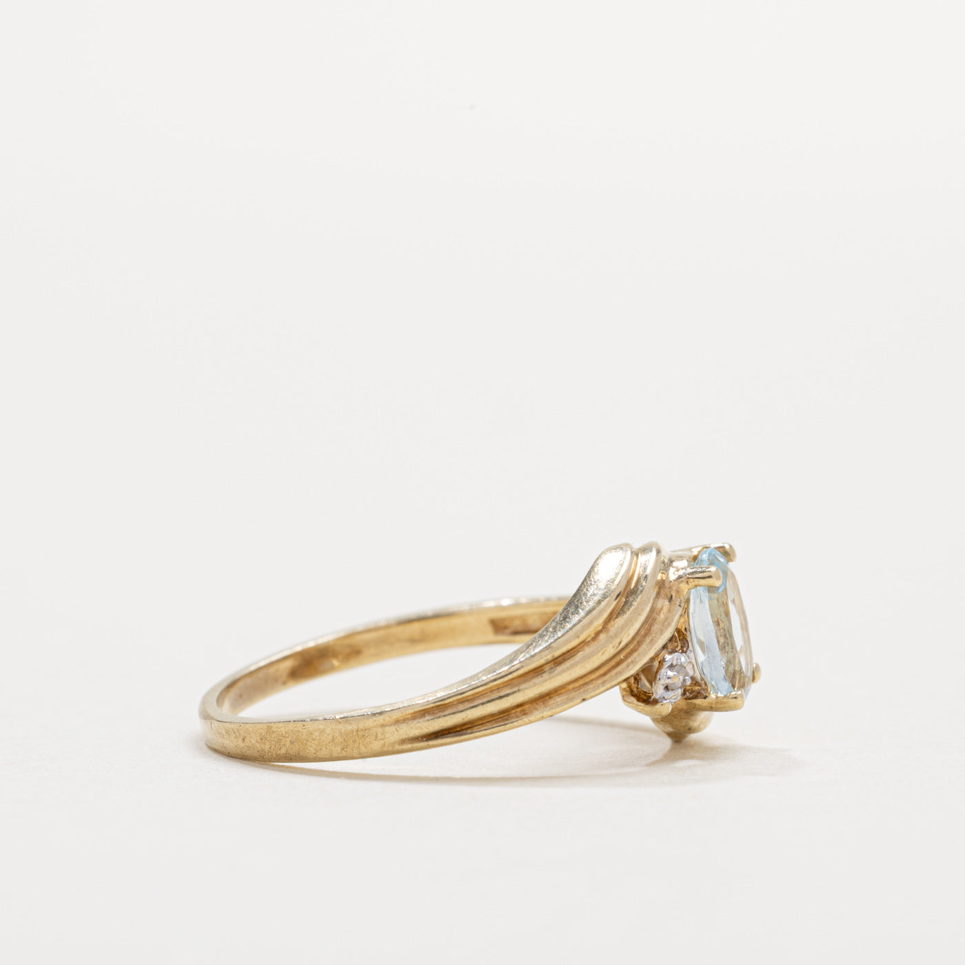10K Aquamarine & Diamond Grooved Bypass Ring | SZ 6.0