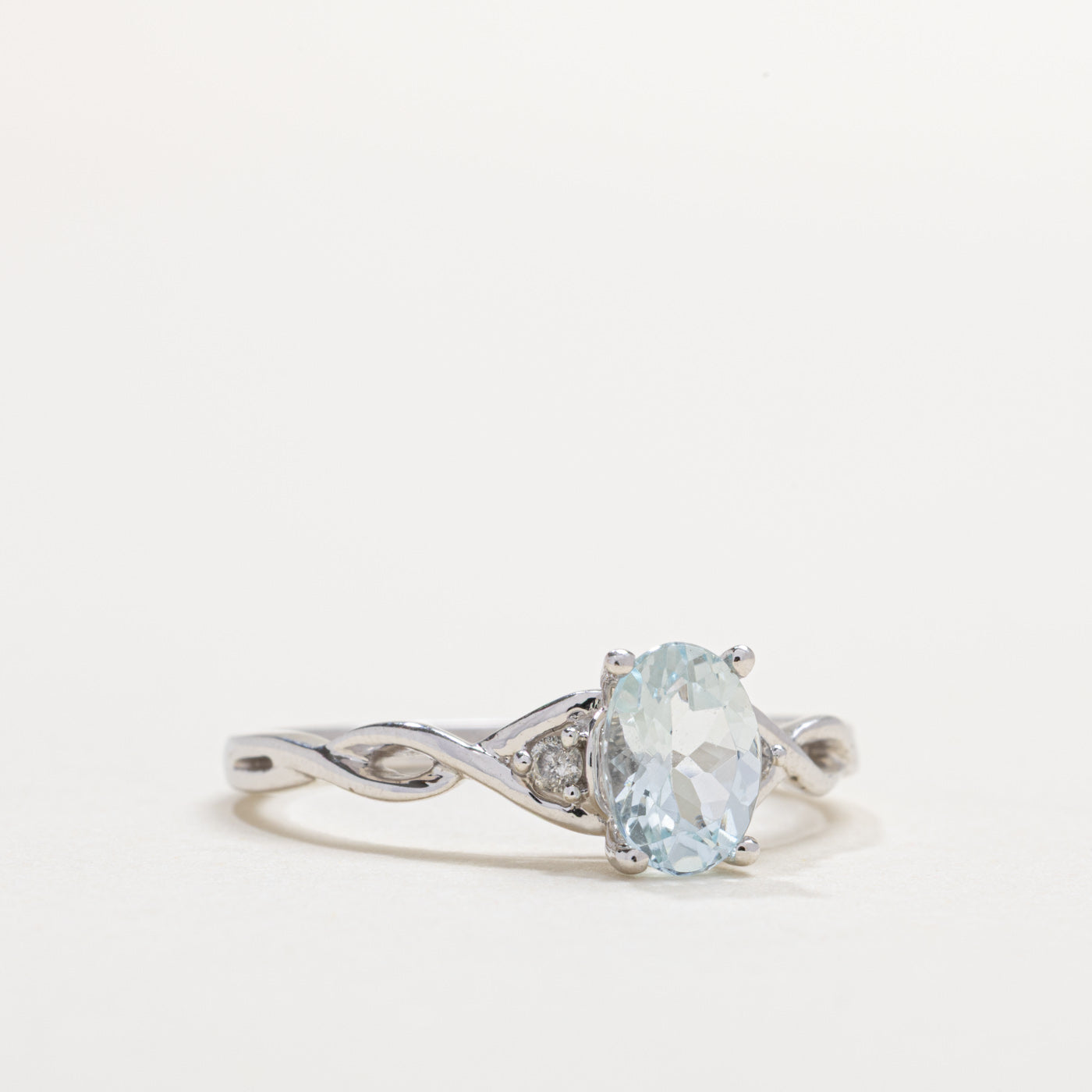 10K Oval Cut Aquamarine & Diamond Crossover Ring | SZ 7.0