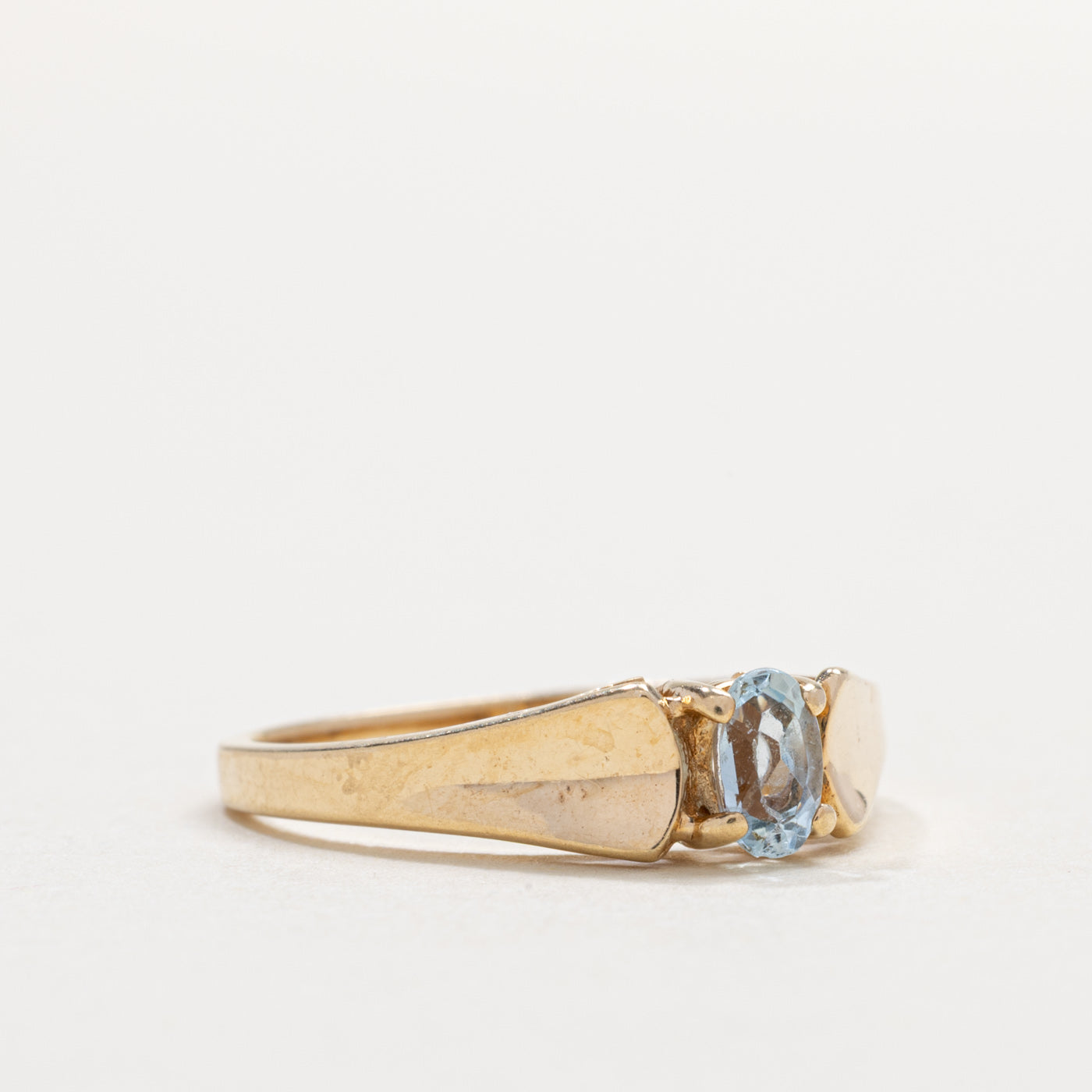 10K Oval Cut Aquamarine Tapered Ring | SZ 6.0