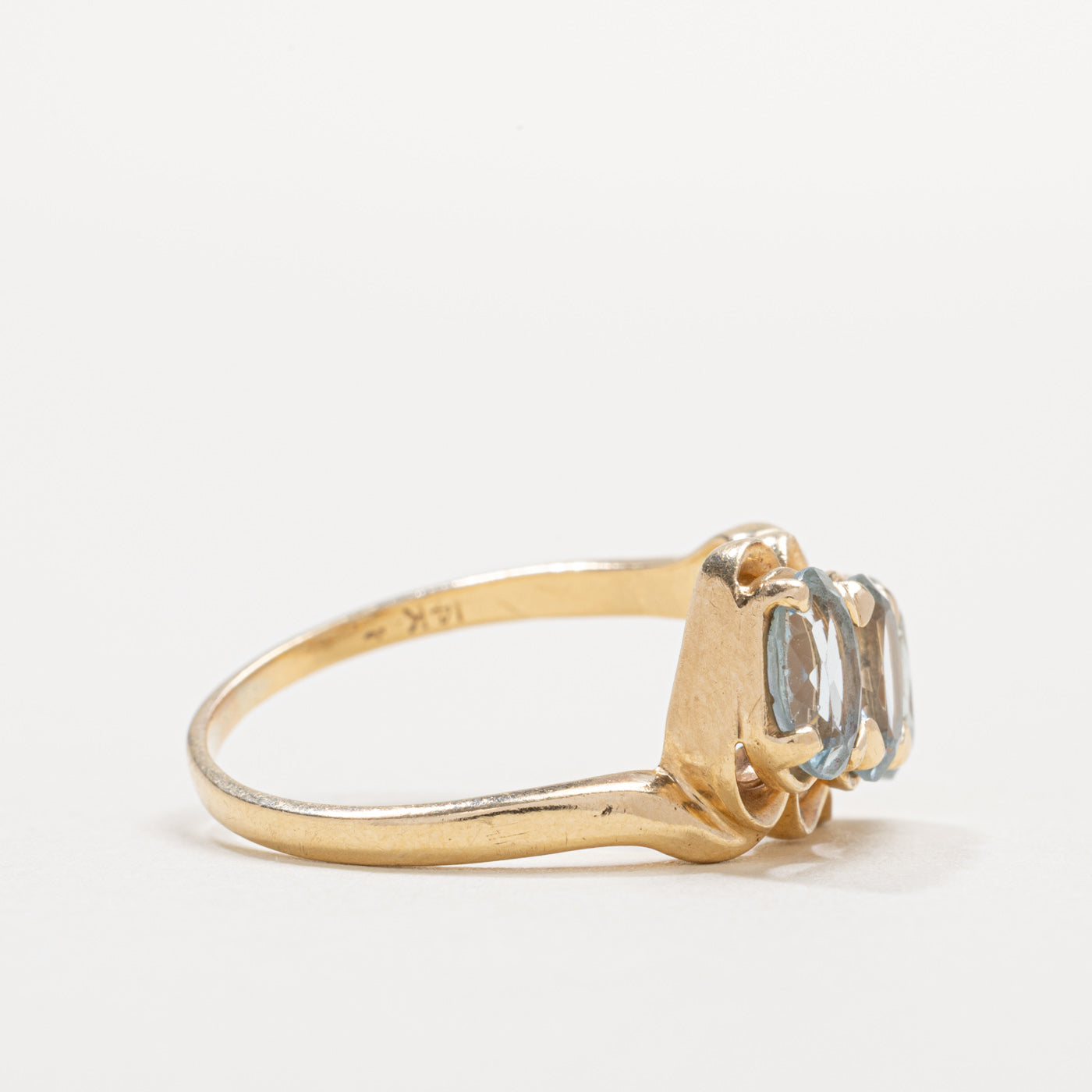 Bague trois pierres en or 14 carats avec aigue-marine ovale | 1,55 ct | Taille 8,5