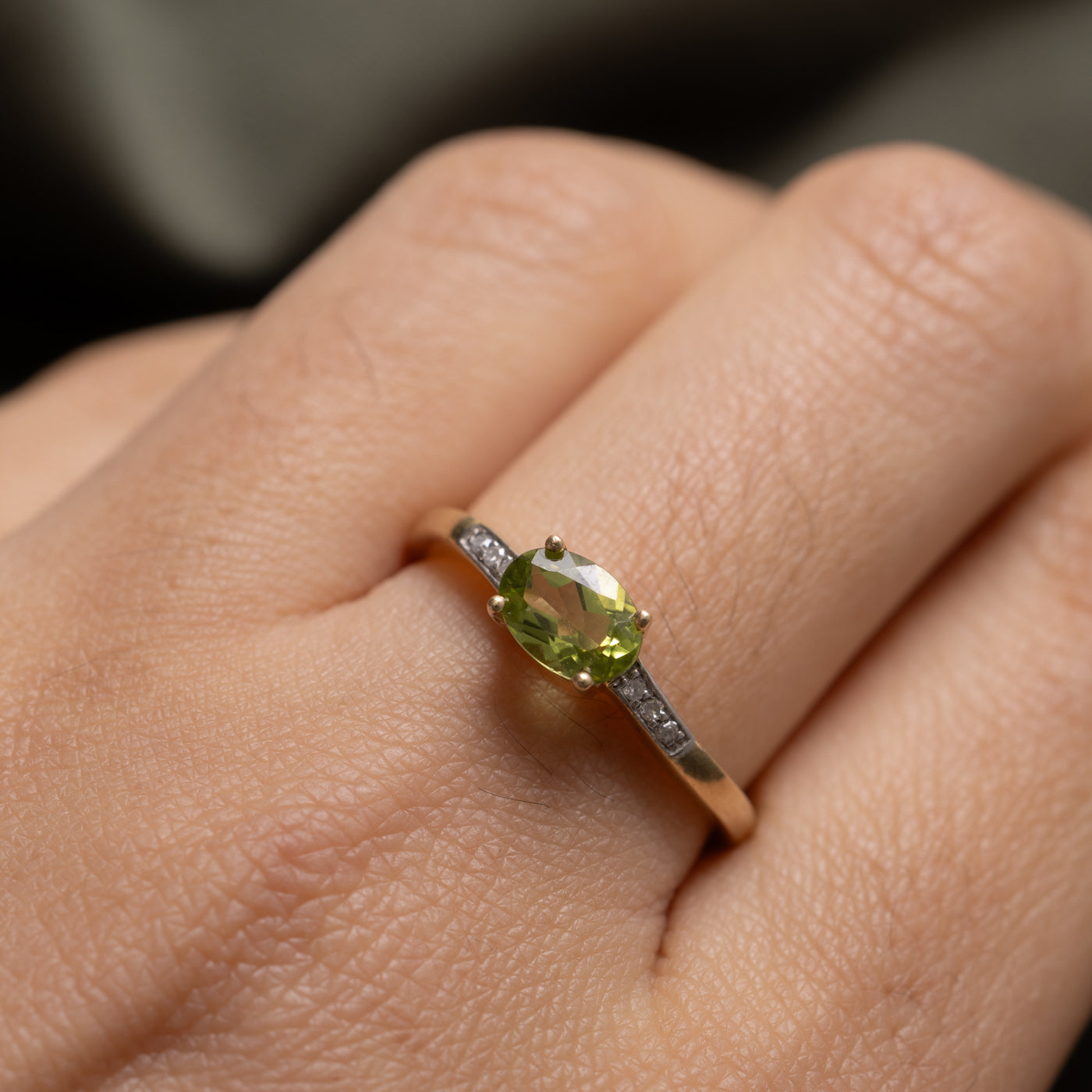 10K East West Oval Cut Peridot & Diamond Wave Ring | SZ 7.75