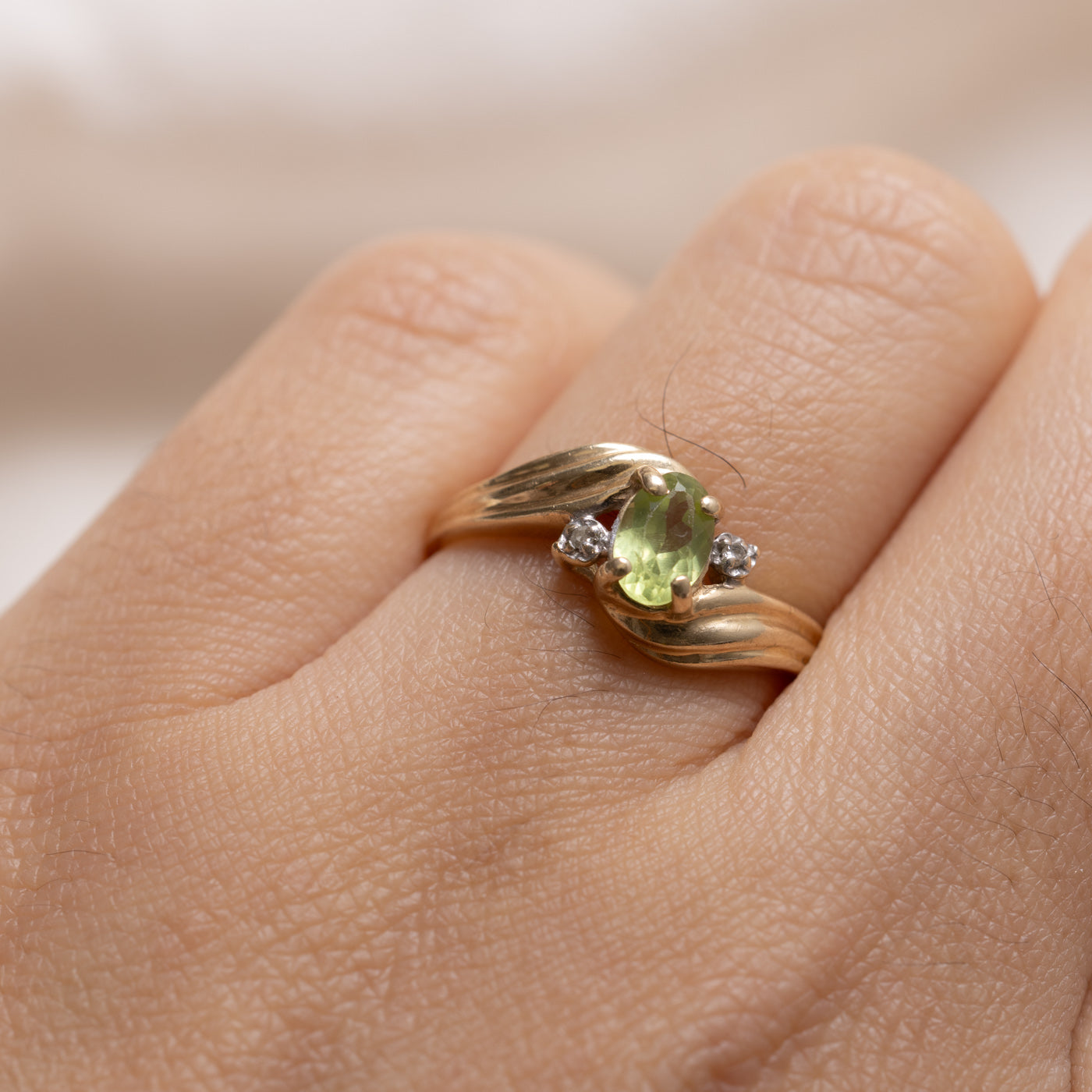 10K Oval Cut Peridot & Diamond Grooved Bypass Ring | SZ 6.25