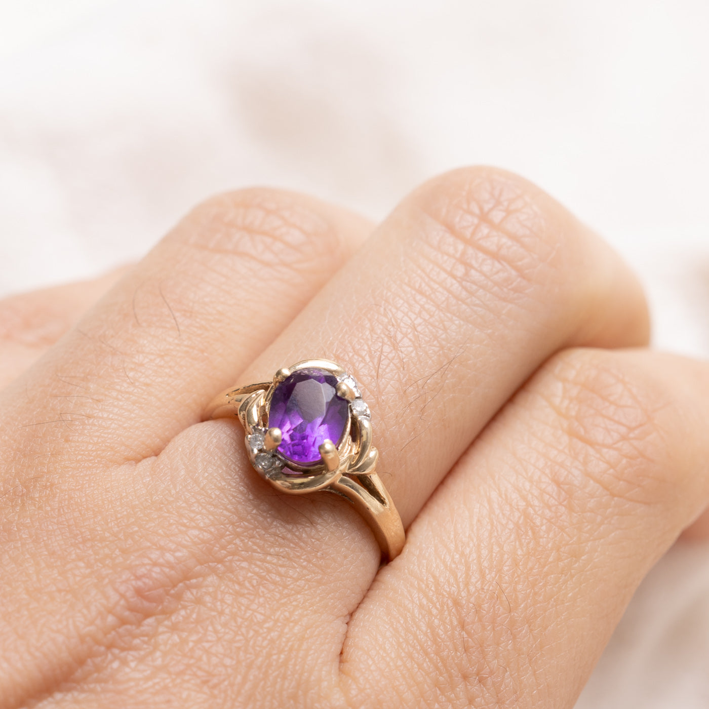 10K Oval Cut Amethyst & Diamond Accented Ring | SZ 6.5