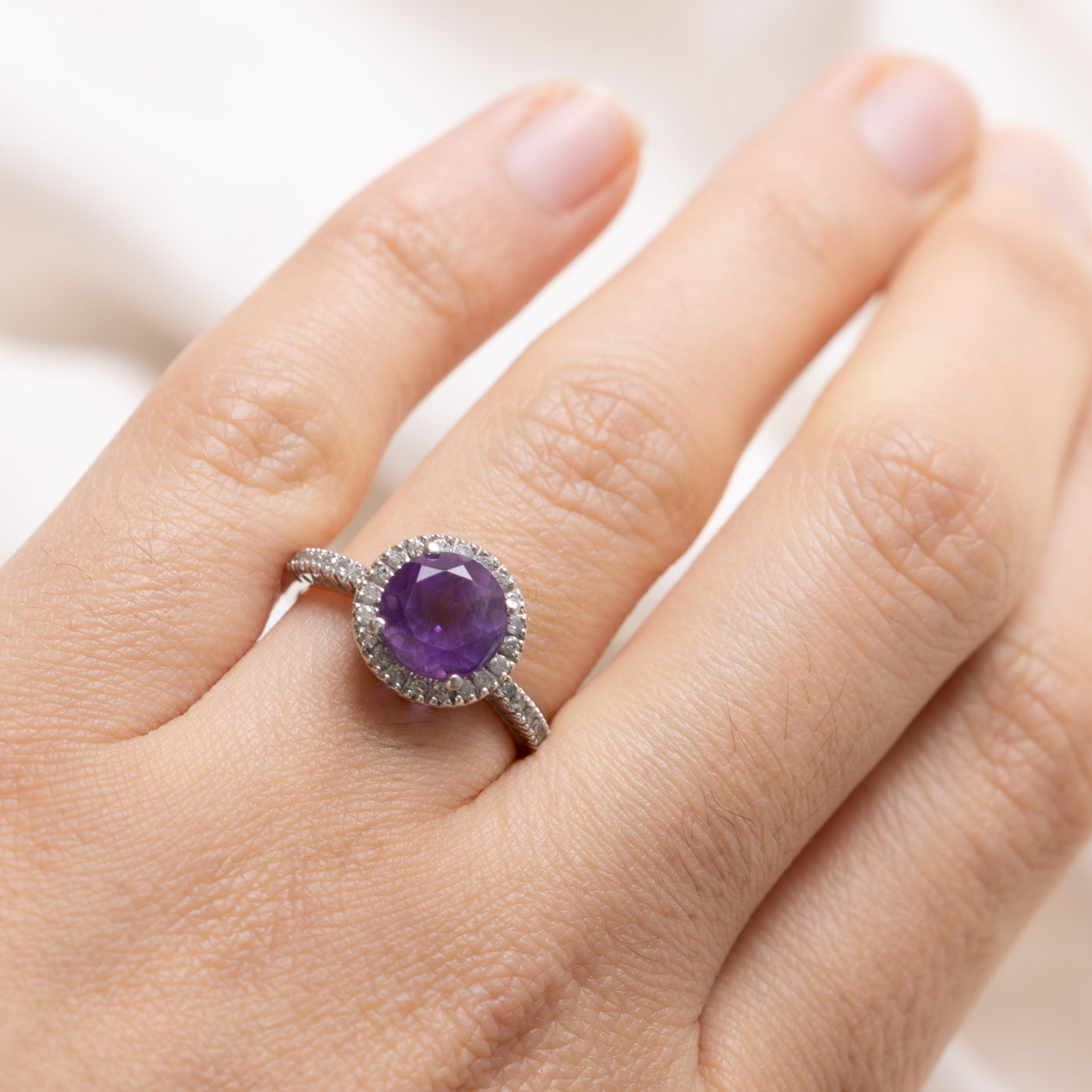 10K Round Cut Amethyst & Diamond Halo Ring | SZ 6.0