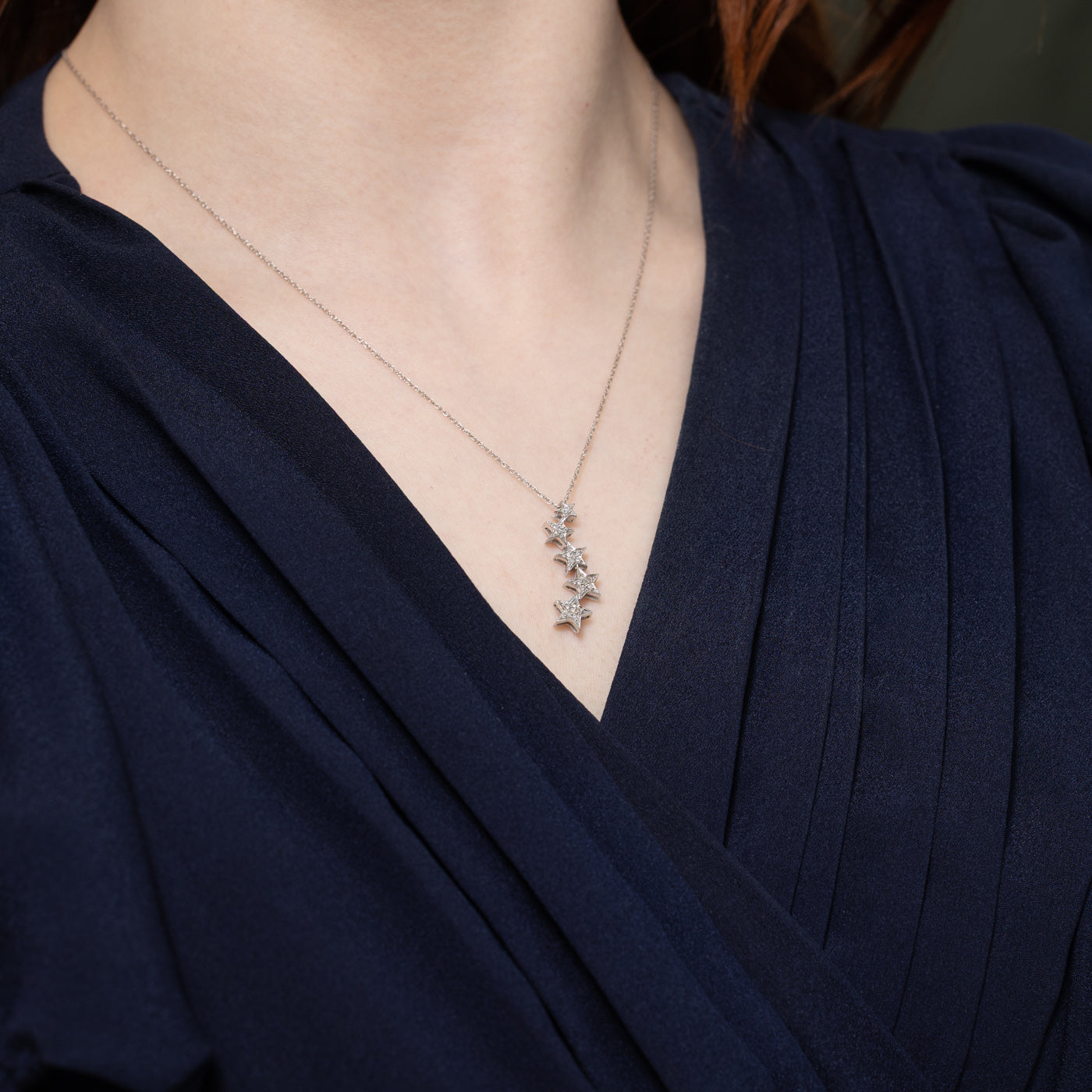 Collier pendentif étoiles en or 10 carats et diamants | 45,7 cm