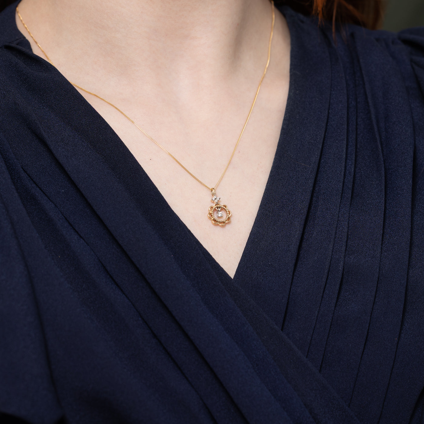 10K Diamond Textured Floral Pendant Necklace | 18"