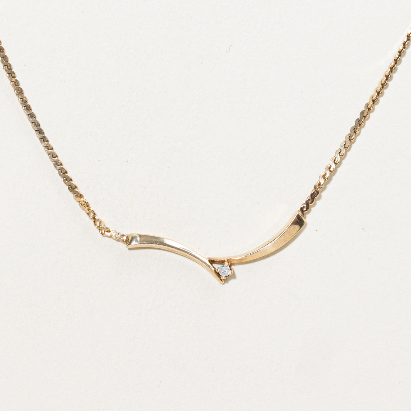 10K Diamond Wave Necklace | 18"