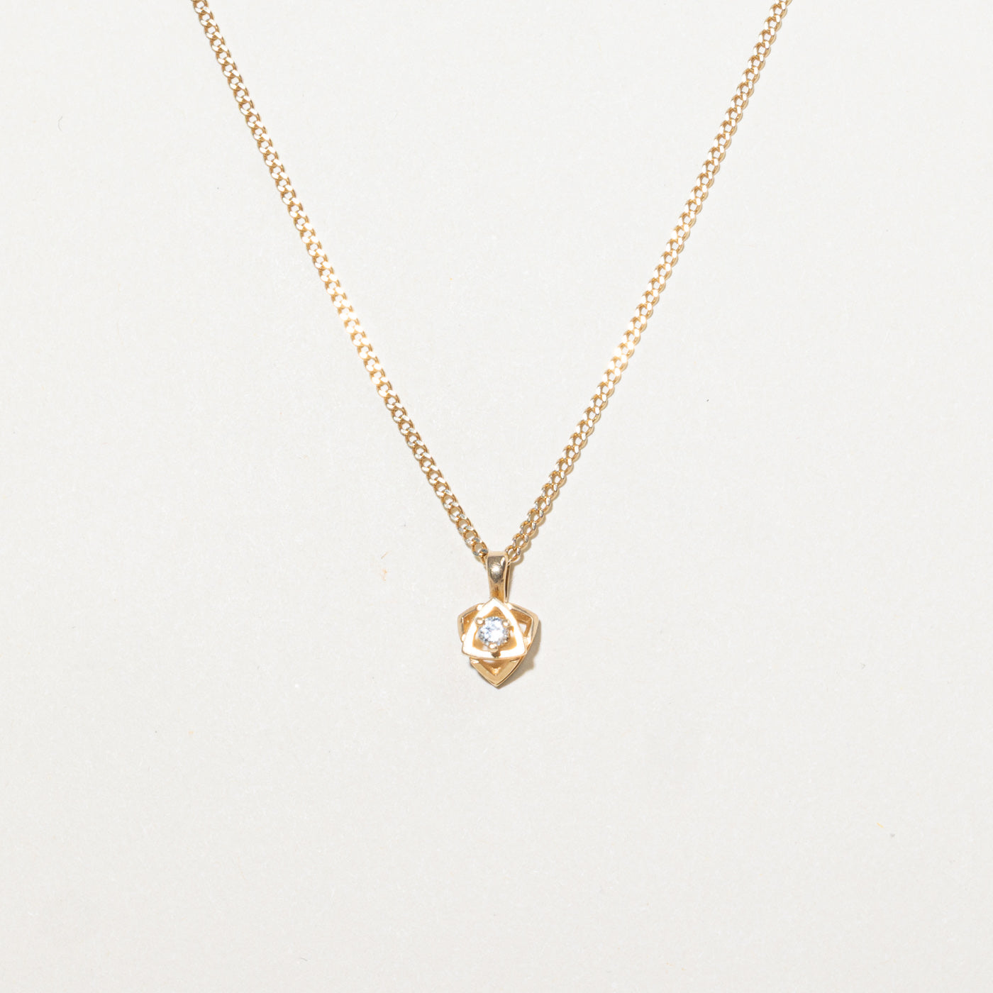 Collier pendentif géométrique solitaire en diamant 10 carats | 43 cm
