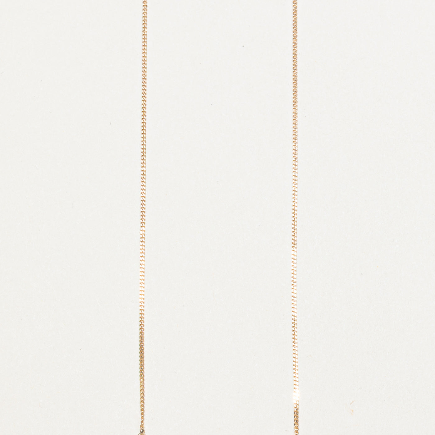 Collier pendentif cœur en or 10 carats serti de diamants pavés | 43 cm