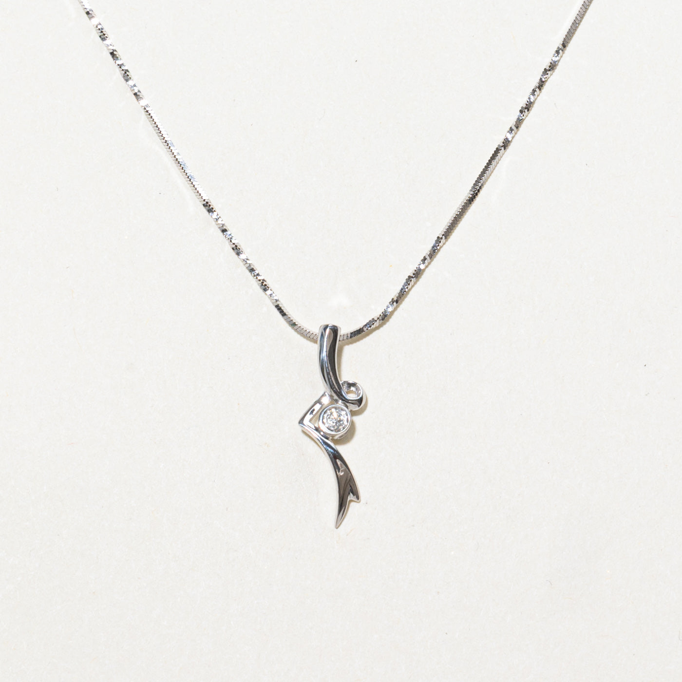 18K Diamond Abstract Swirl Pendant Necklace | 16"