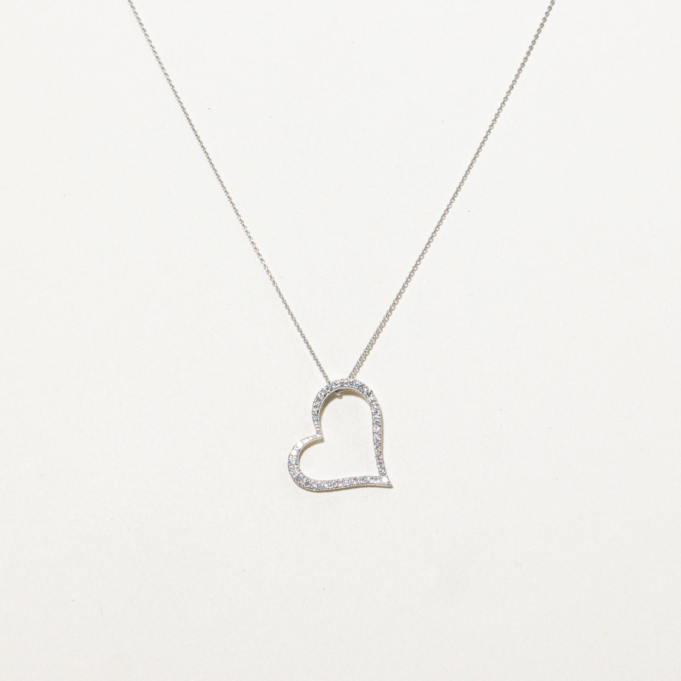 18K Pavé Set Diamond Heart Pendant Necklace | 18"