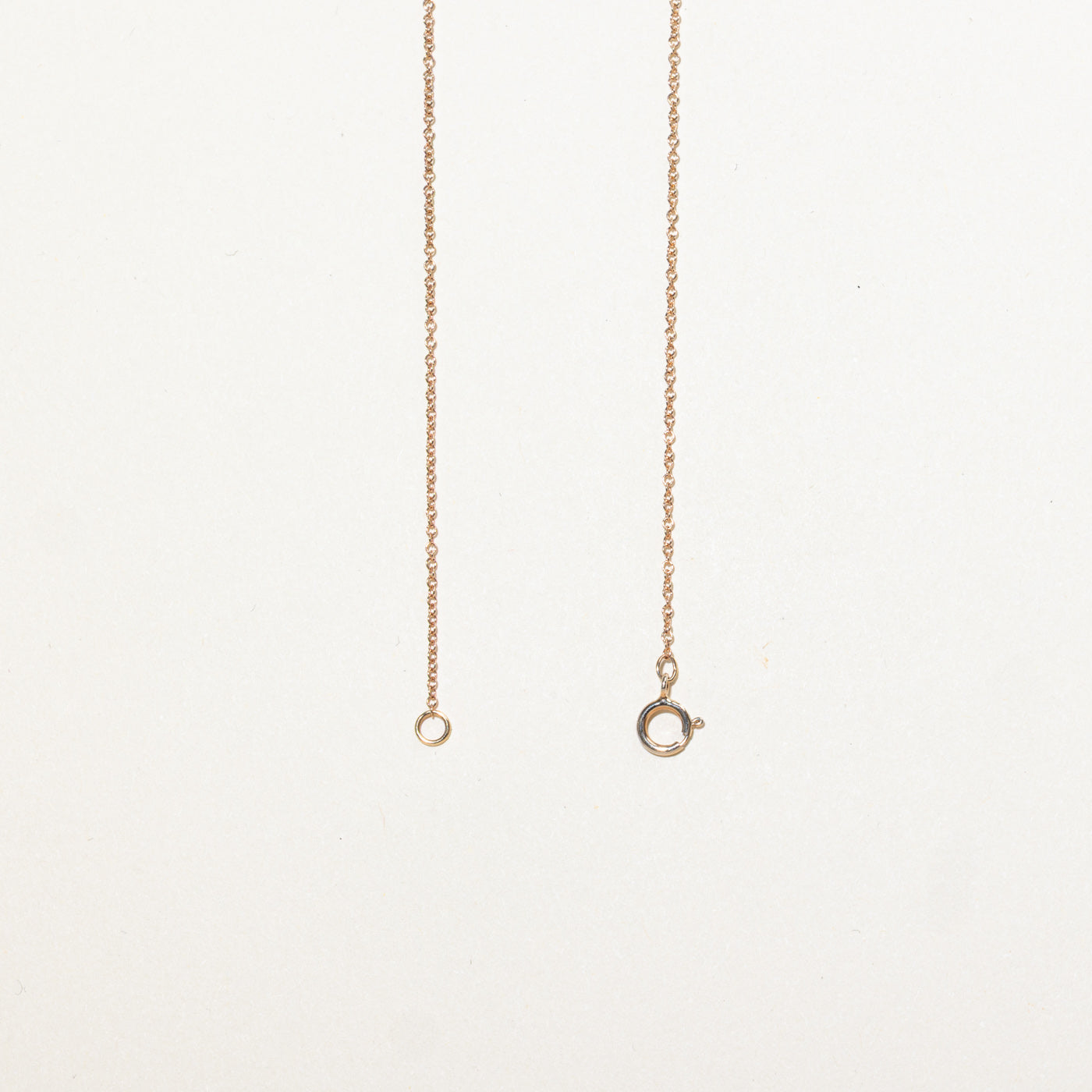 10K Diamond Twisted Circle Pendant Necklace | 16"
