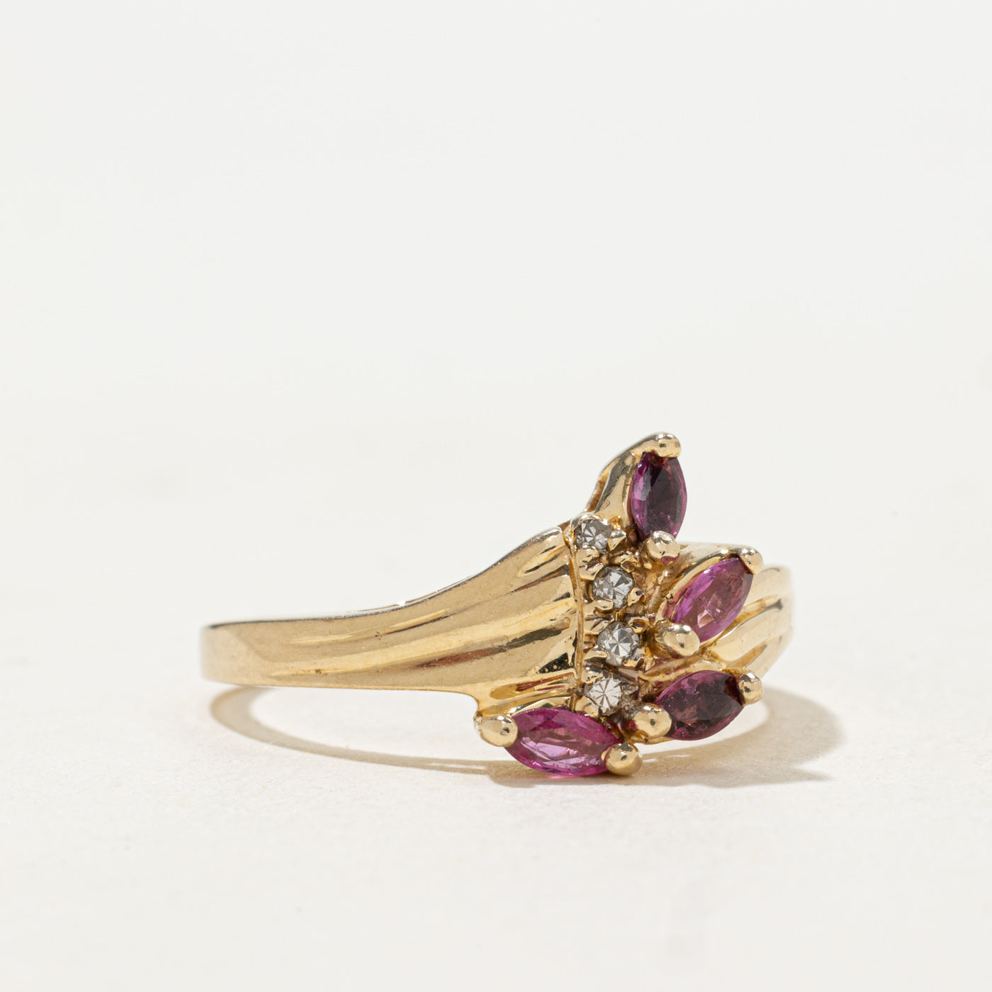 14k Marquise Cut Ruby & Diamond Cluster Grooved Ring | SZ 7.5