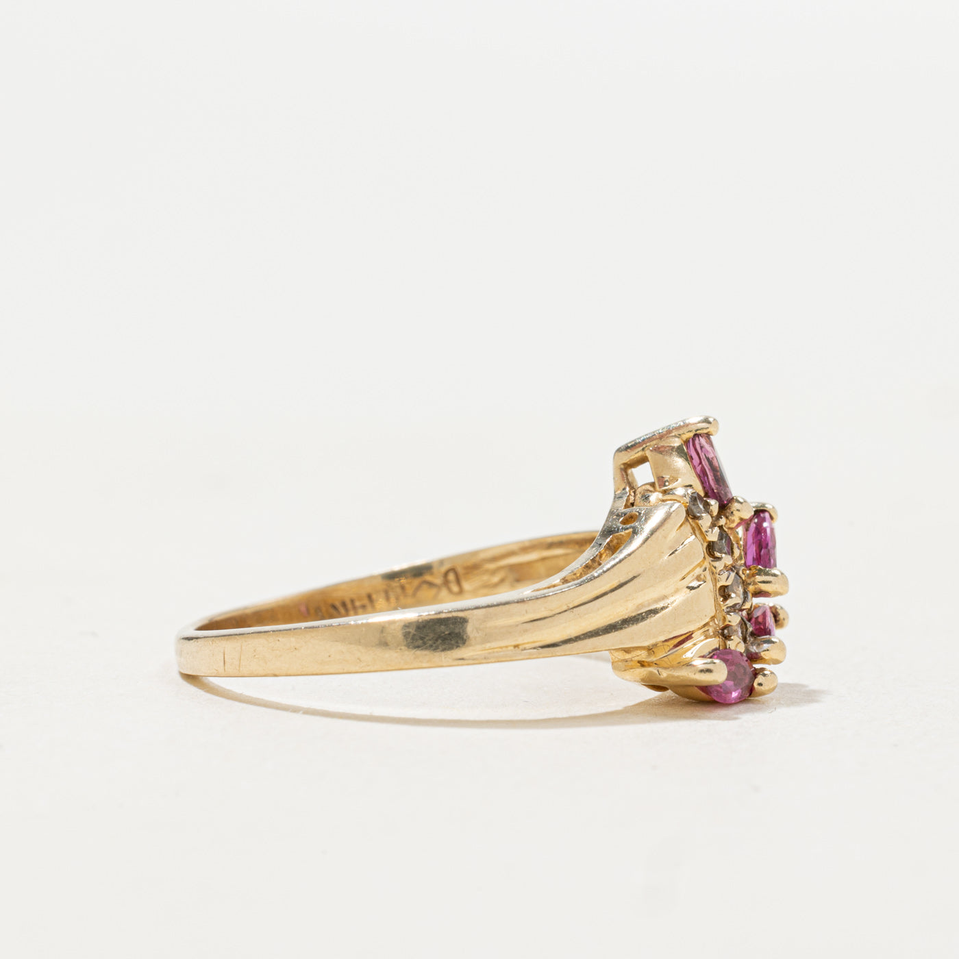 14k Marquise Cut Ruby & Diamond Cluster Grooved Ring | SZ 7.5