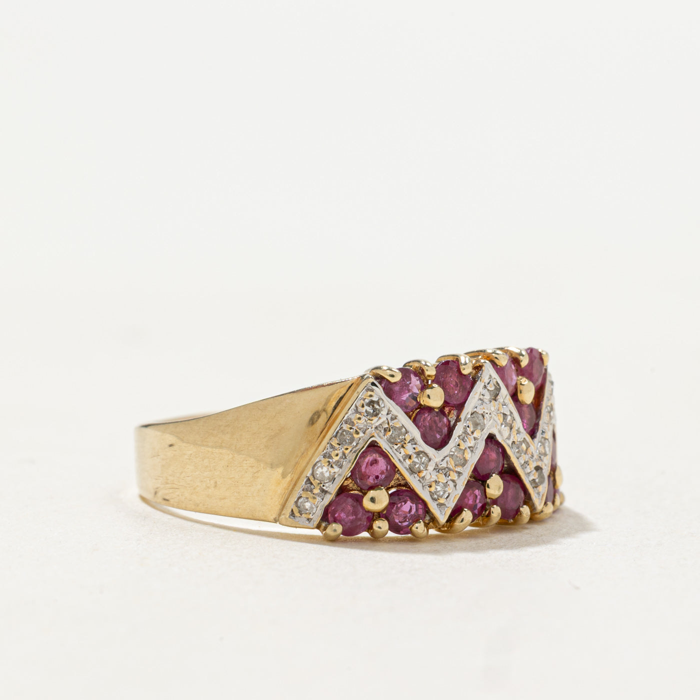 14k Ruby & Diamond Zigzag Design Band | SZ 7.75
