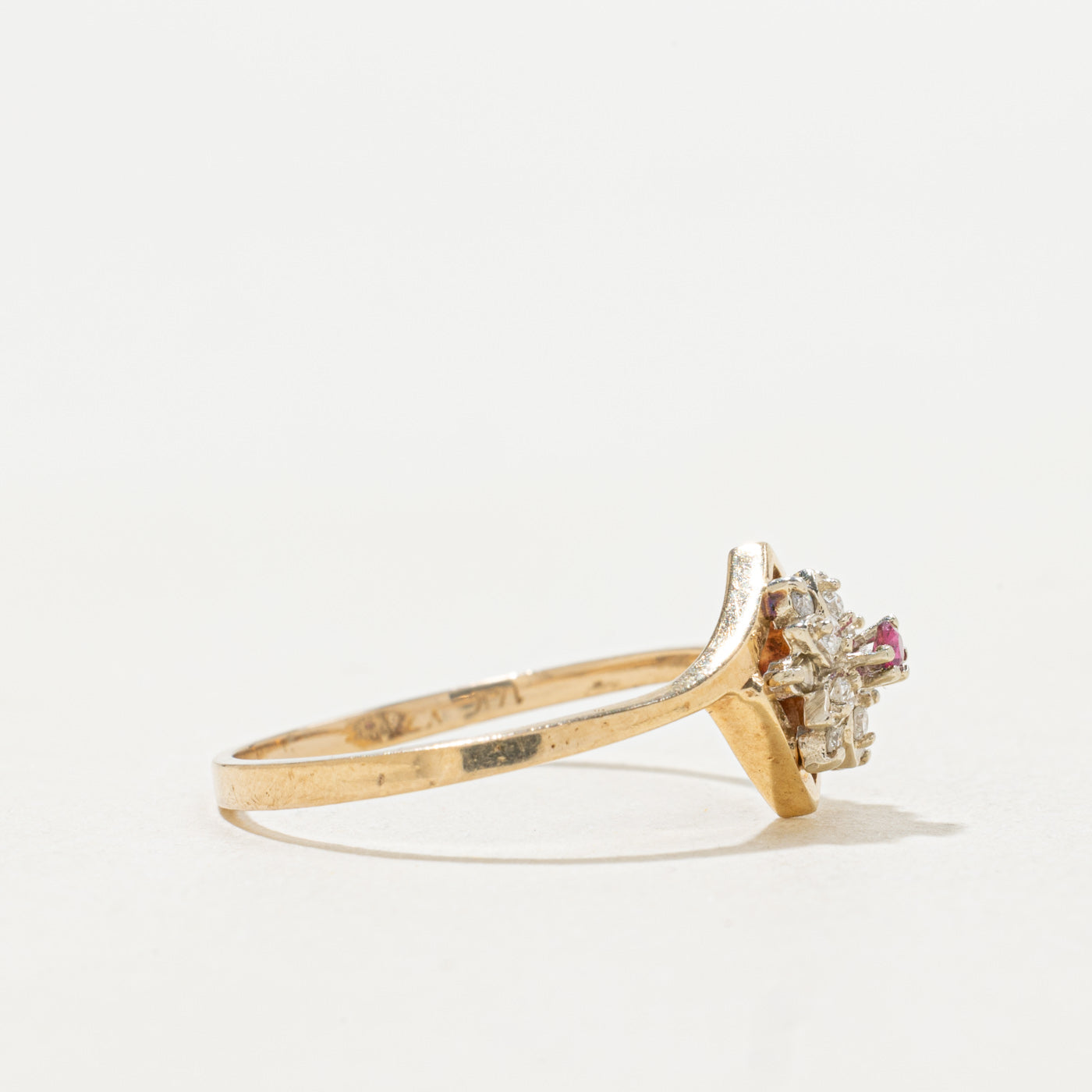 14k Ruby & Diamond Flower Ring | SZ 6.5