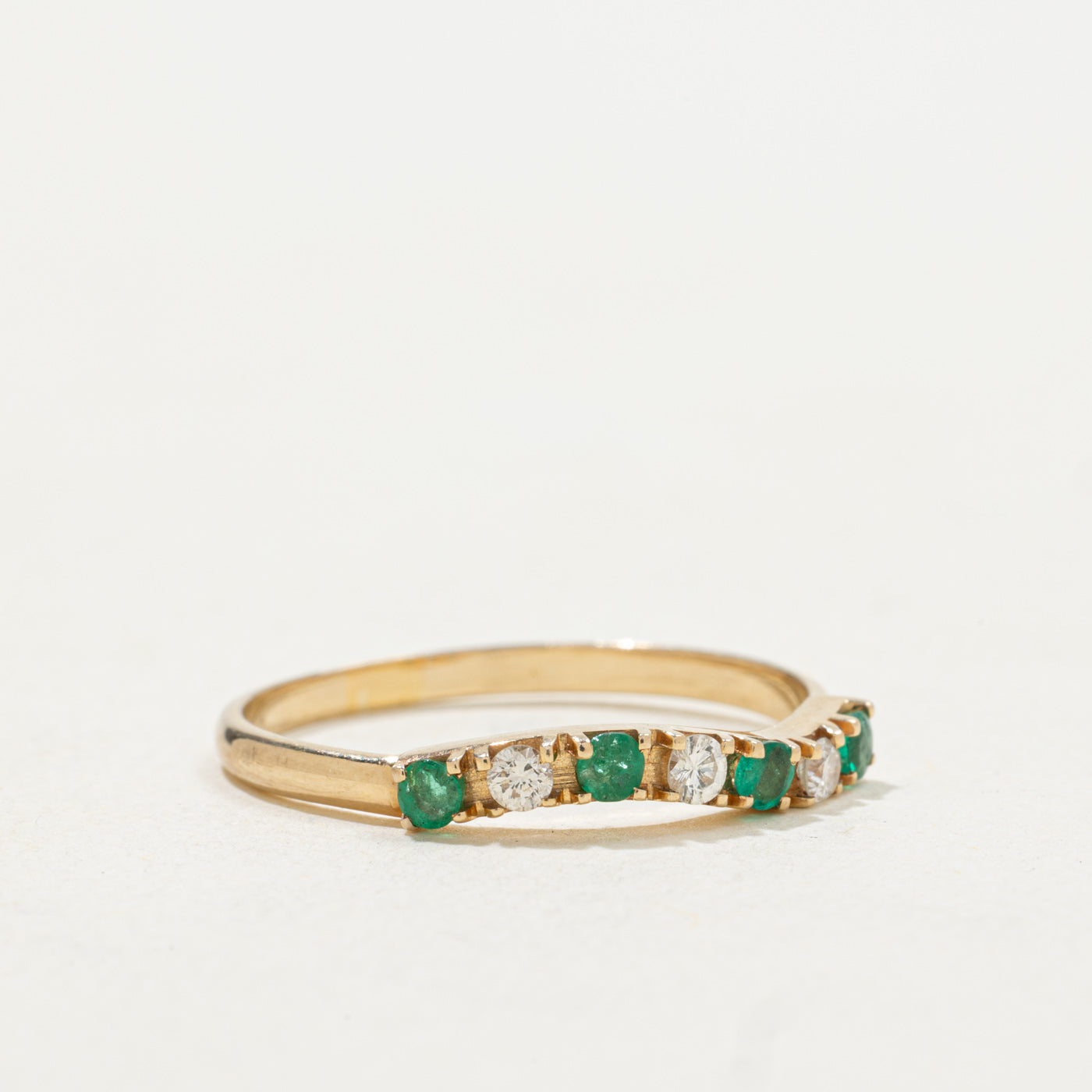 10k Seven Stone Emerald & Diamond Wave Band | SZ 7.0