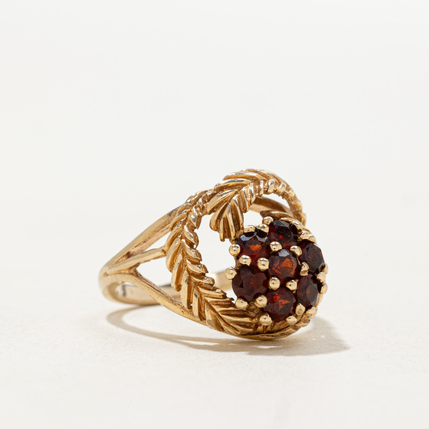 14k Garnet Floral Cluster Ring | SZ 5.25
