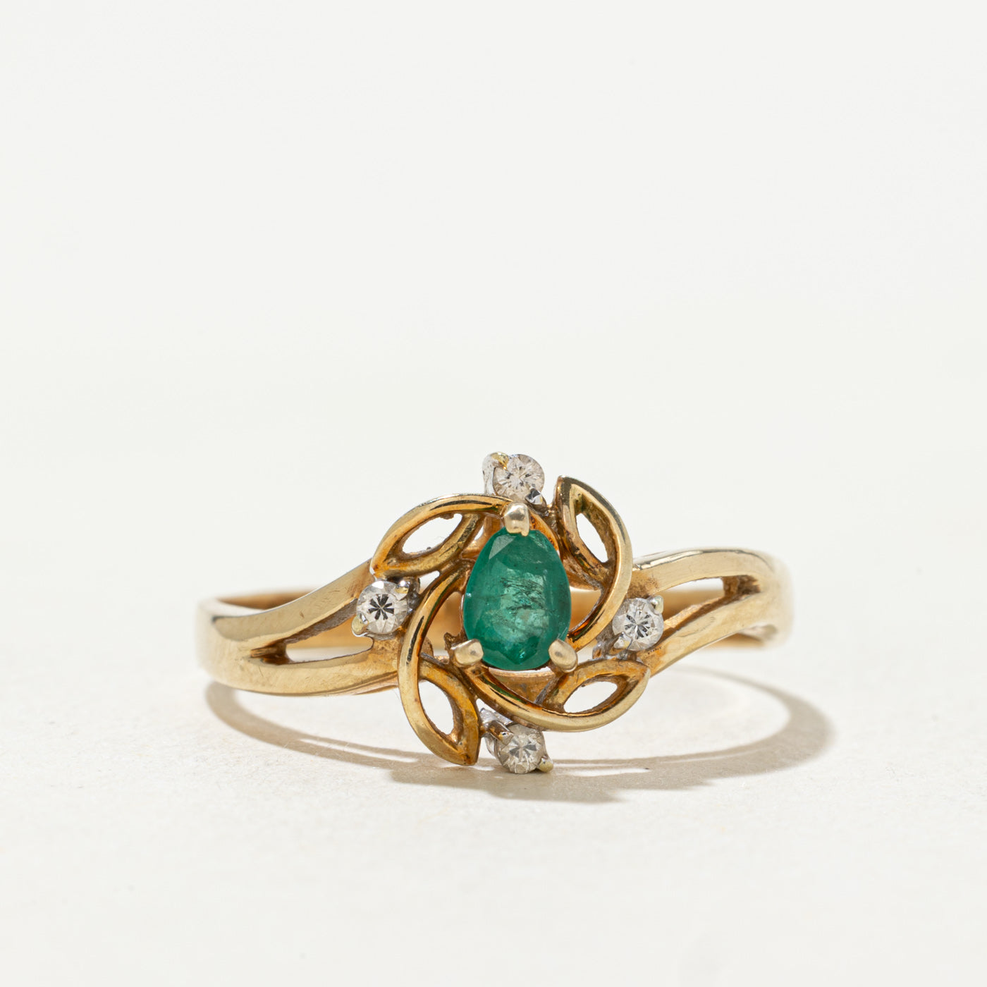 18k Pear Cut Emerald & Diamond Floral Design Ring | SZ 8.25