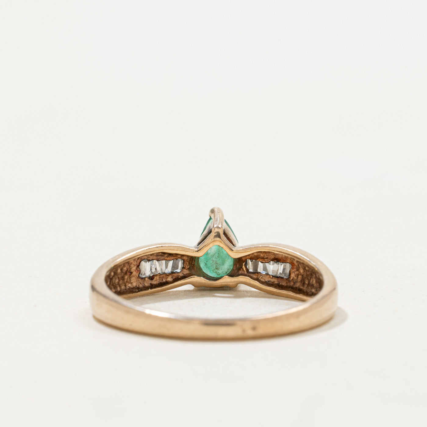 10k Pear Cut Emerald & Diamond Accented Ring | SZ 6.25
