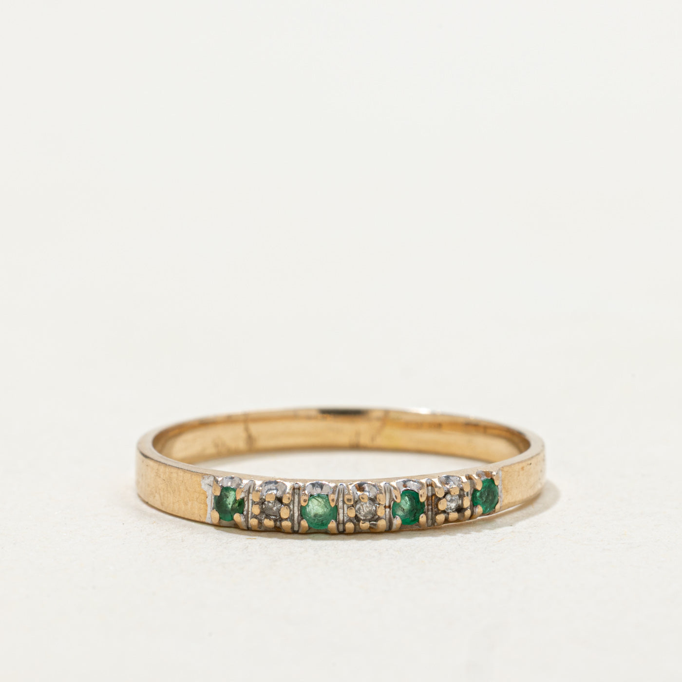 10k Seven Stone Round Cut Emerald & Diamond Band | SZ 7.75