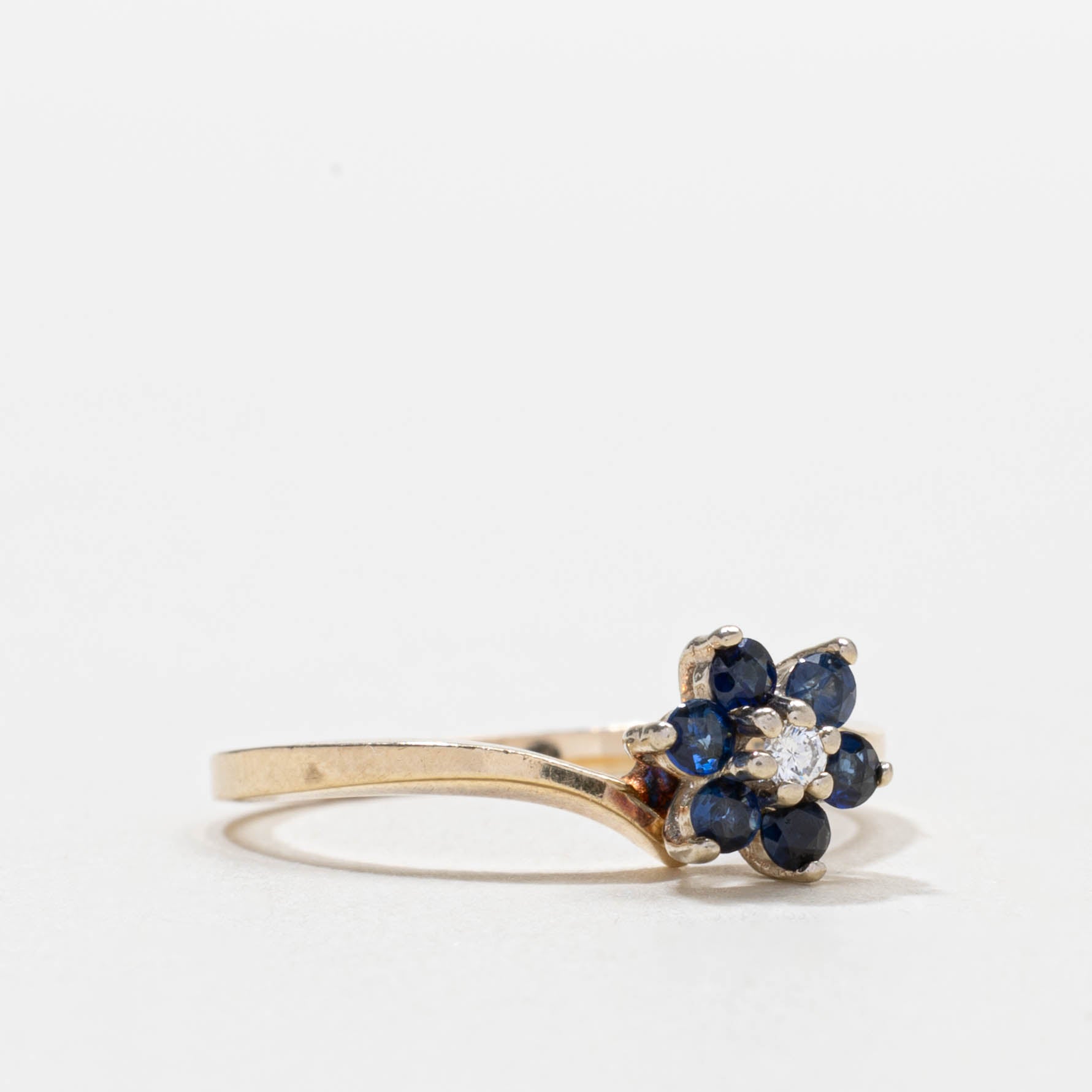 10k Sapphire & Diamond Floral Cluster Bypass Ring | SZ 6