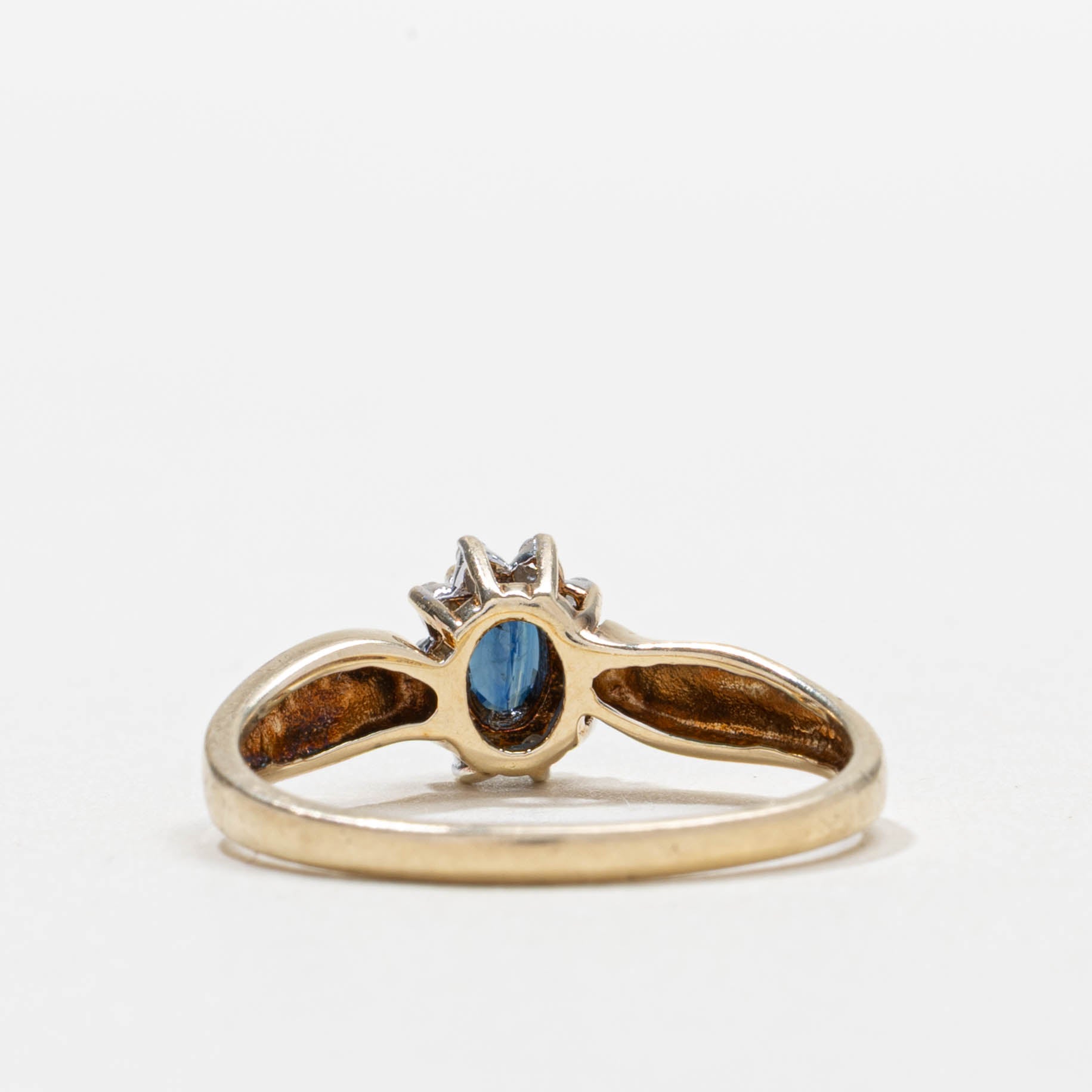 10k Oval Cut Sapphire & Diamond Petal Halo Ring | SZ 6.75