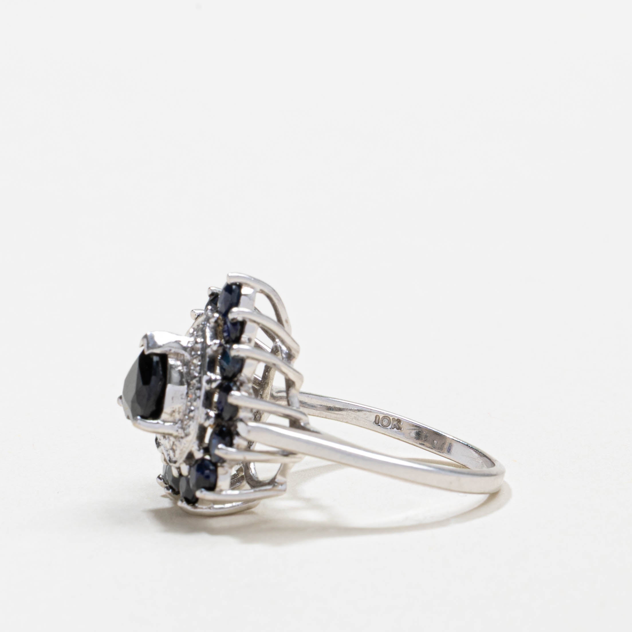 10k Heart Cut Sapphire & Diamond Petal Halo Ring | SZ 6.25